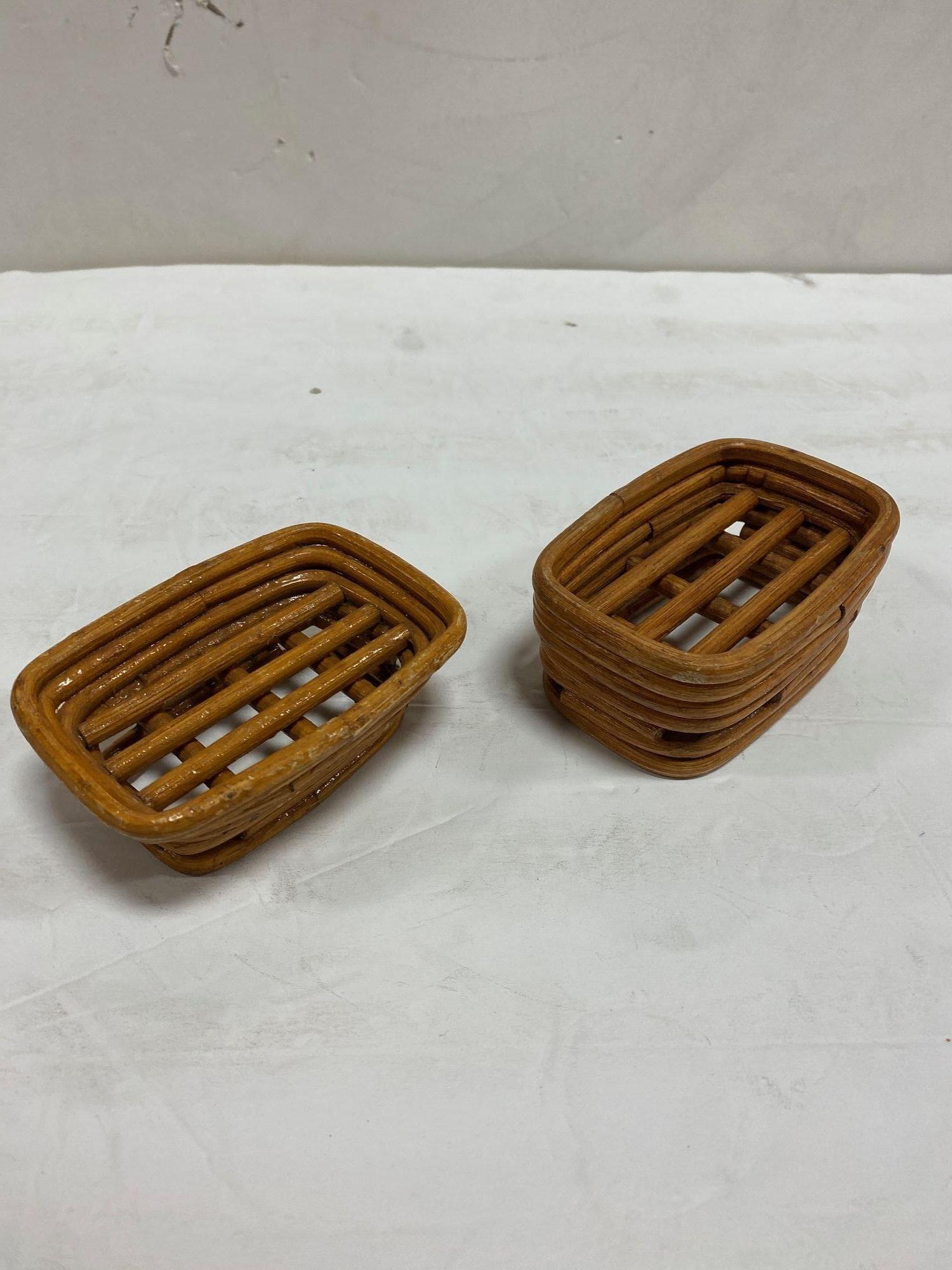 Set da salotto in rattan in miniatura Paul Frankl Style Sample, 1950 in vendita 2