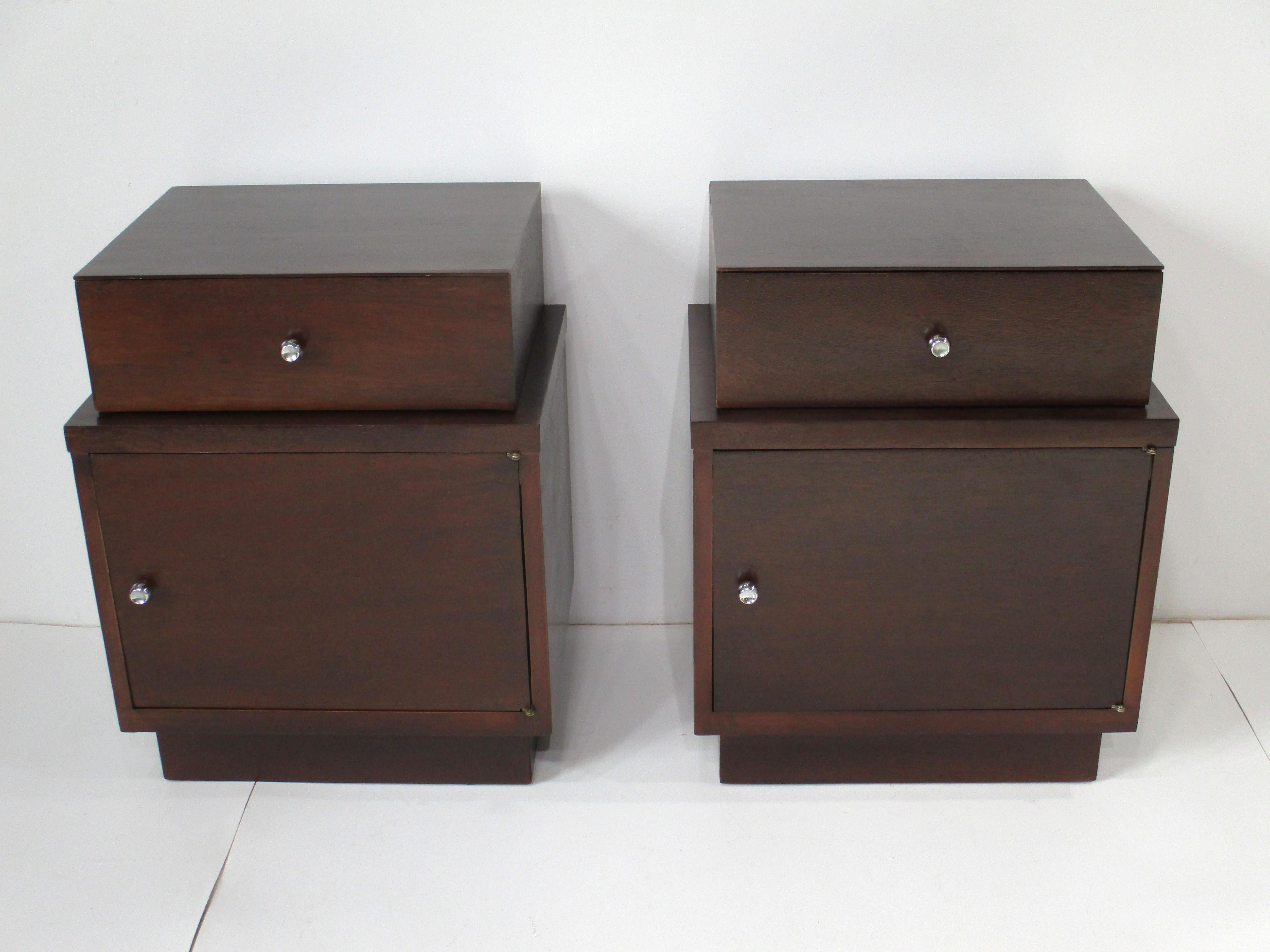 Tables de nuit / tables d'appoint Art déco de style Paul Frankl en vente 5