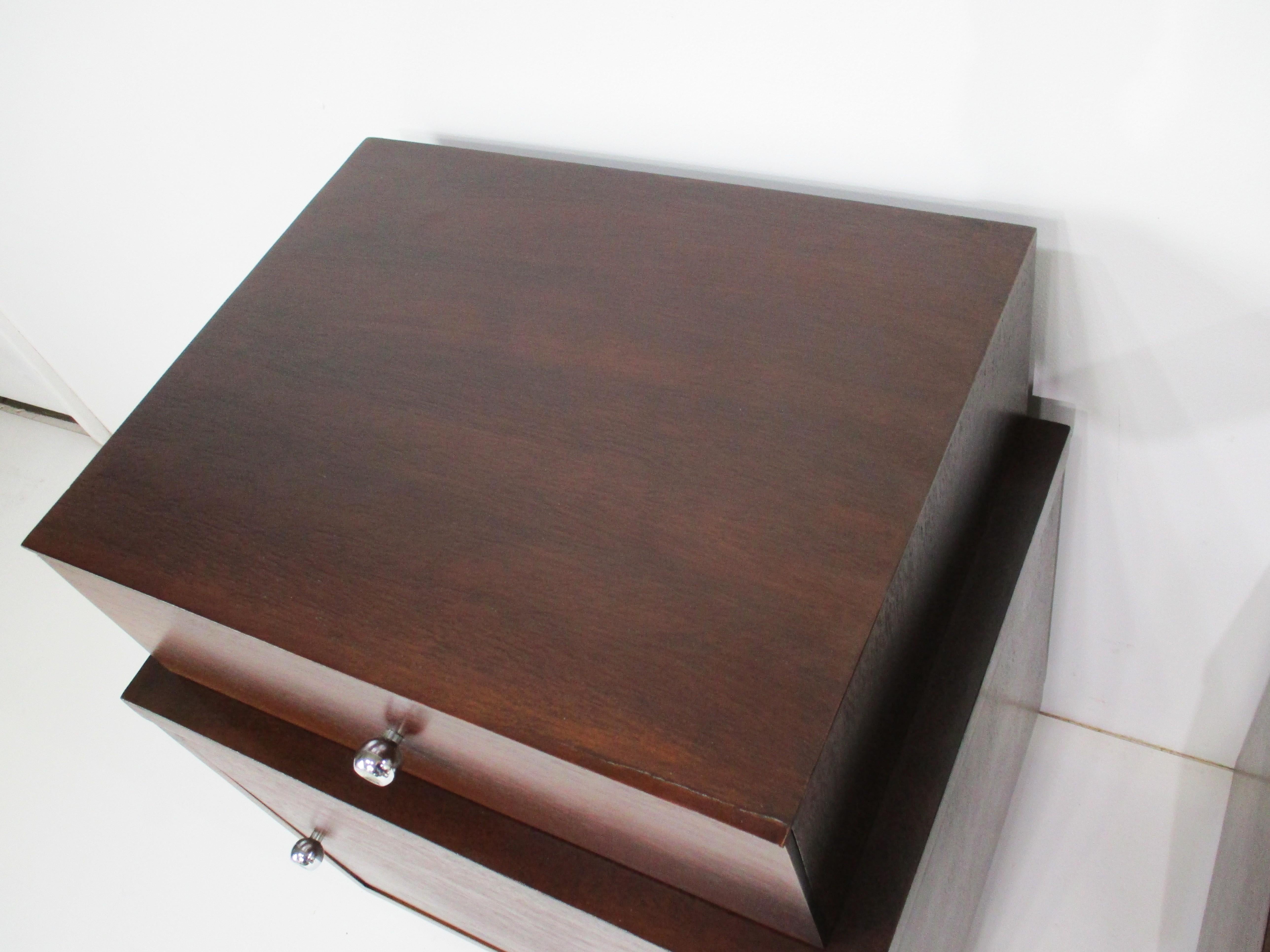 Tables de nuit / tables d'appoint Art déco de style Paul Frankl en vente 3