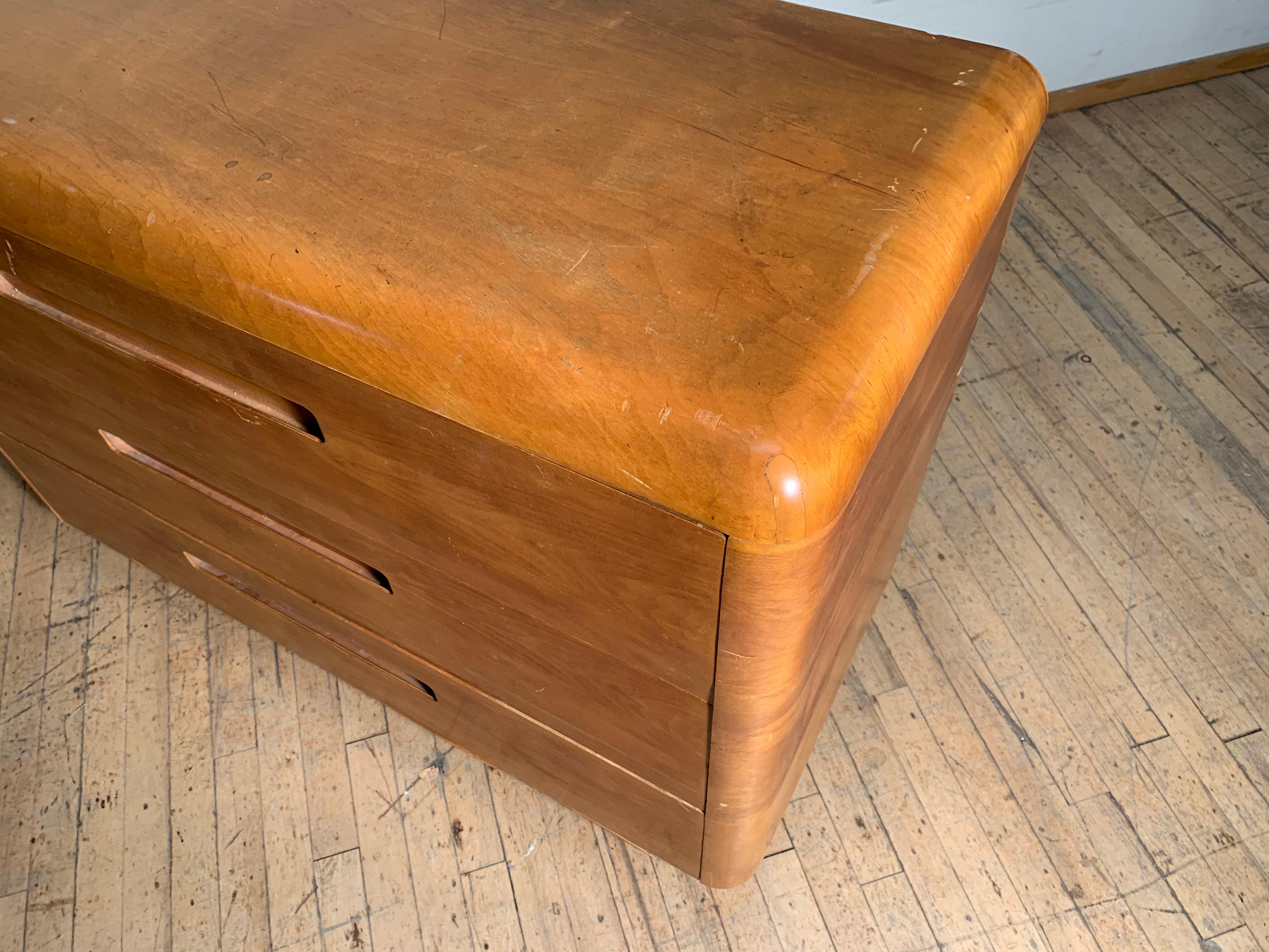 Paul Goldman Plymold / Plycraft / Plymodern Commode État moyen à Chicago, IL