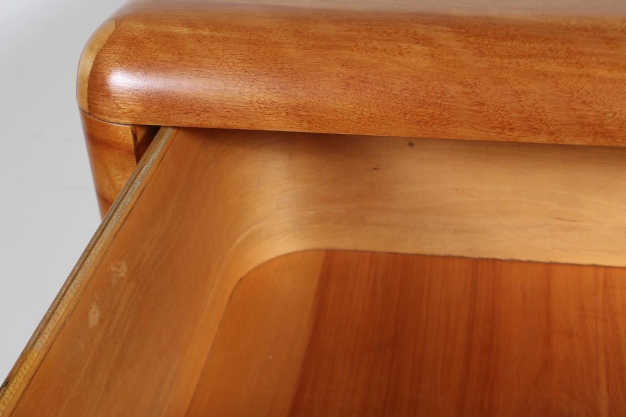 Paul Goodman para Plymodern Furniture Cómoda de cuatro cajones de madera curvada de abedul, años 40 en venta 7