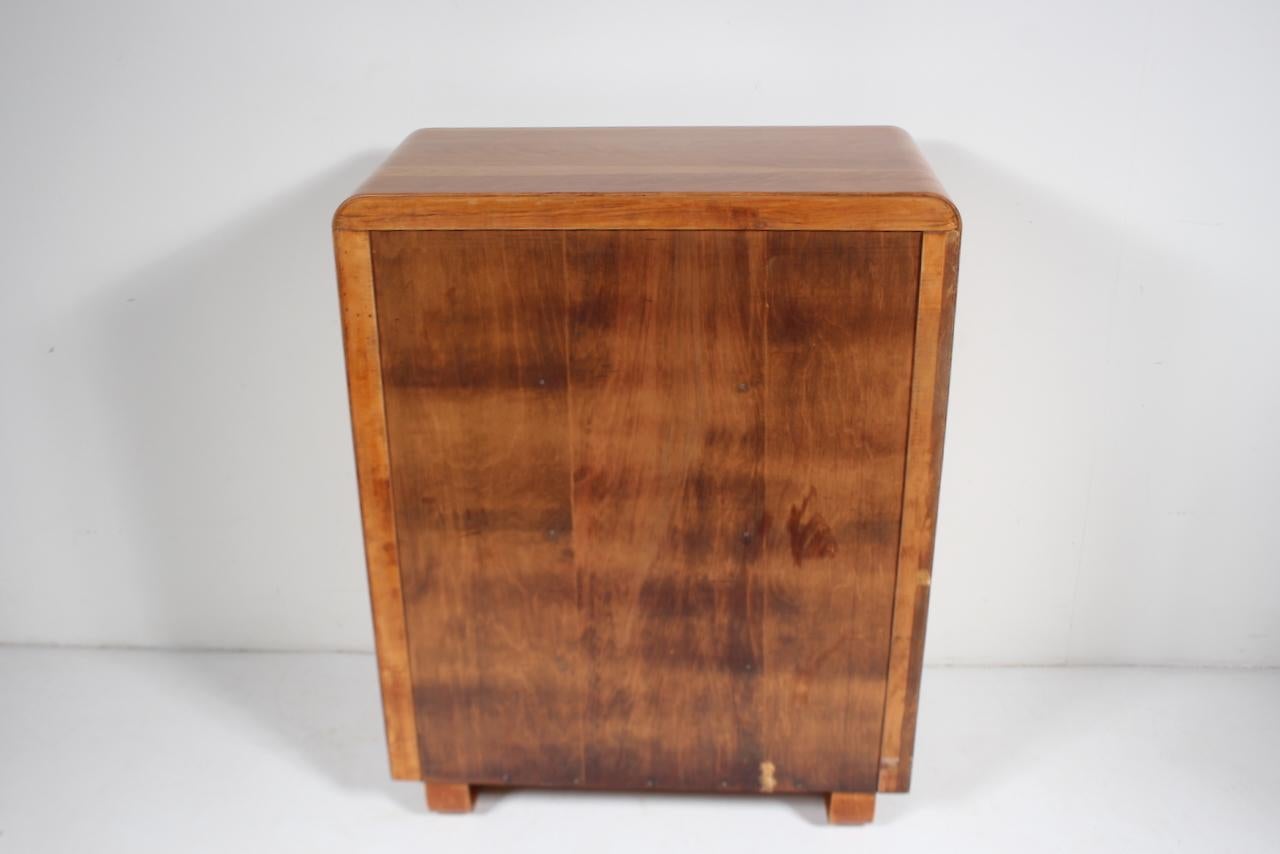 Paul Goodman para Plymodern Furniture Cómoda de cuatro cajones de madera curvada de abedul, años 40 en venta 12