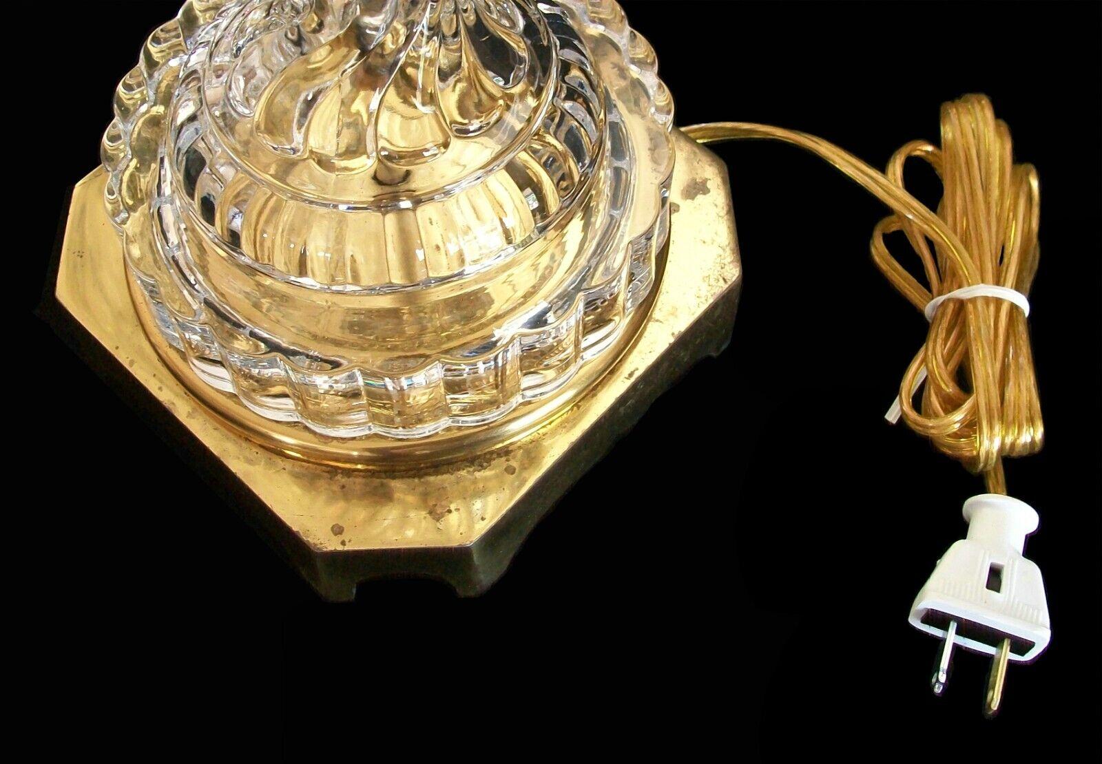 Paul Hanson, Vintage Pair Baccarat Style Glass & Brass Lamps, U.S., C.1970's For Sale 3
