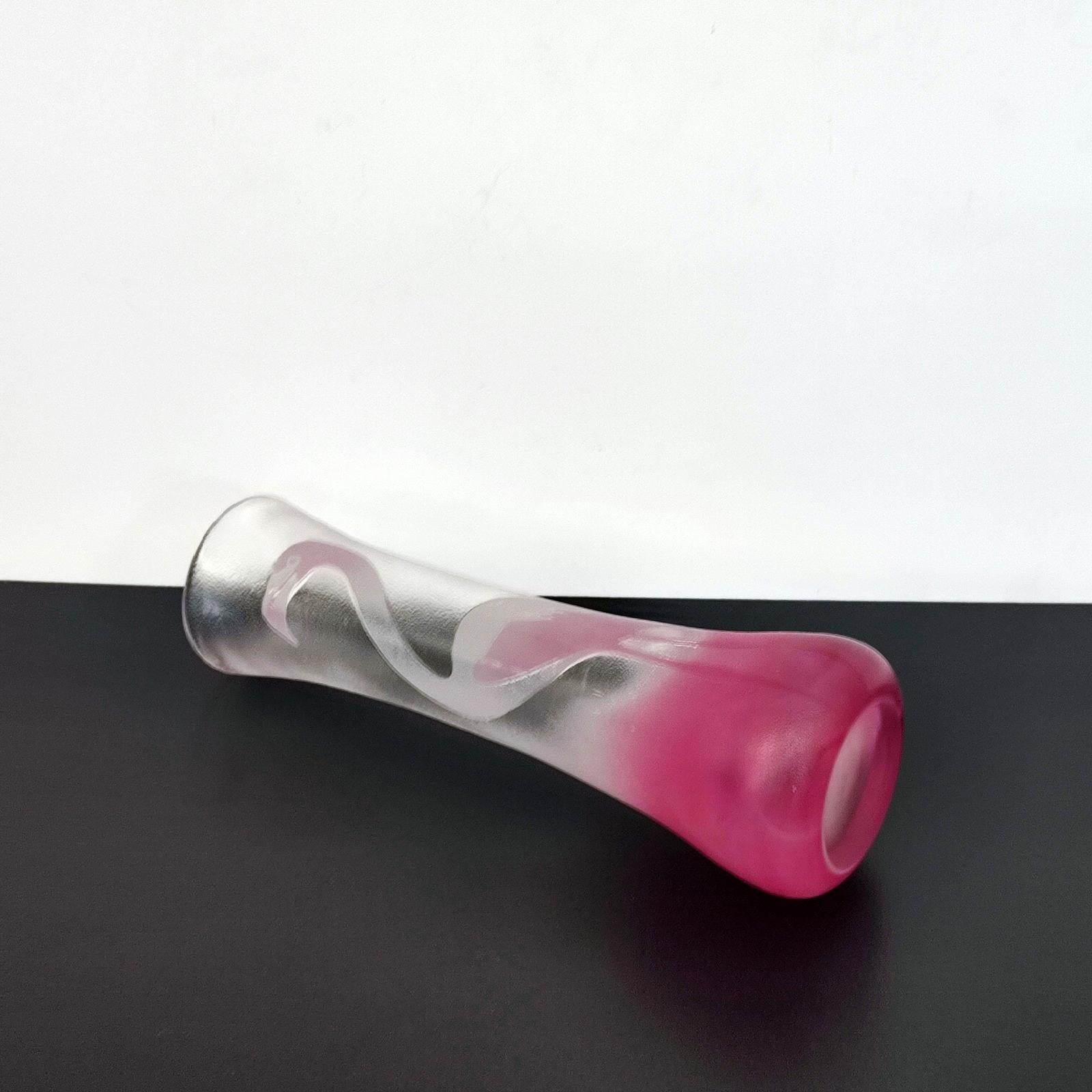 Vase en verre flamboyant rose Paul Hoff - LIVraison GRATUITE en vente 2