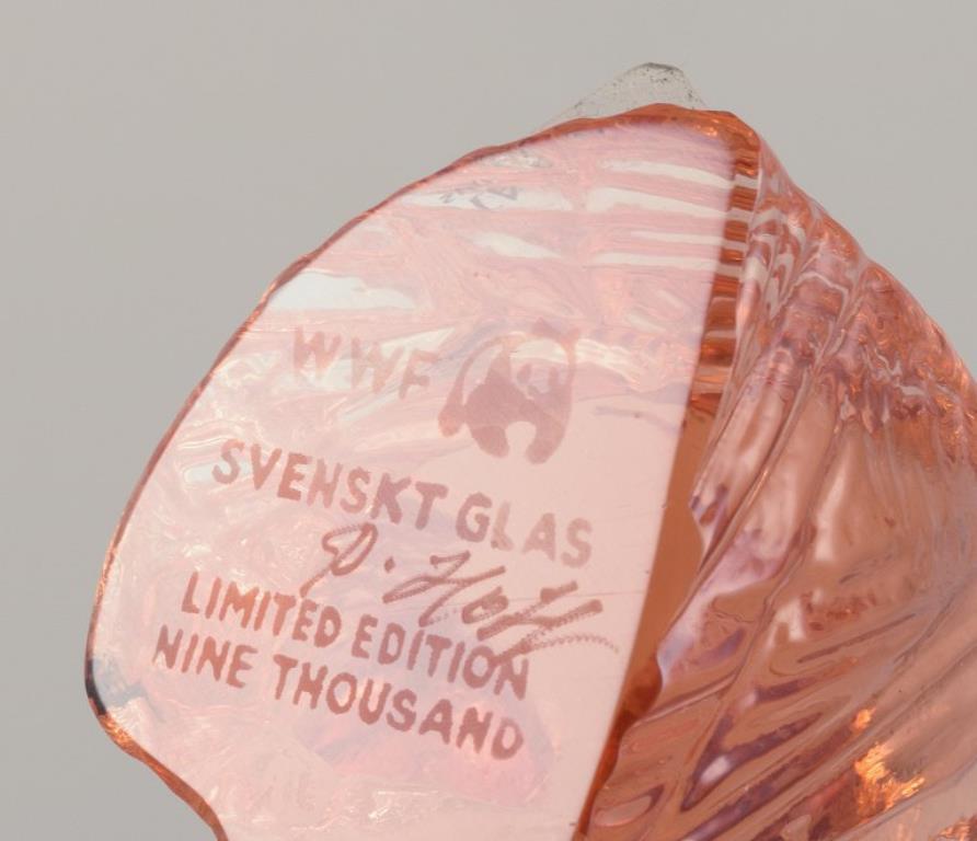 Paul Hoff pour Kosta Boda / Svenskt Glas, trois figurines en verre d'art. WWF. en vente 3