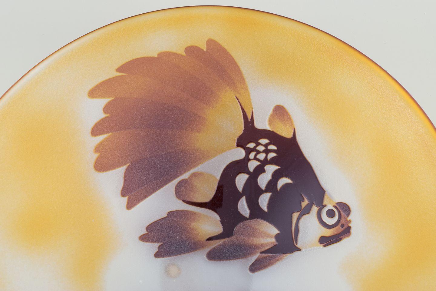 Scandinavian Modern Paul Hoff for Kosta Boda. Unique art glass bowl with fish motif. For Sale