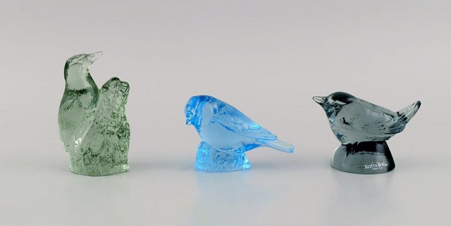 Paul Hoff for Swedish glass. 9 birds in art glass. WWF. 
Mid 20th century.
Largest measures: 9.5 x 6 cm.
In perfect condition.
Stamped.