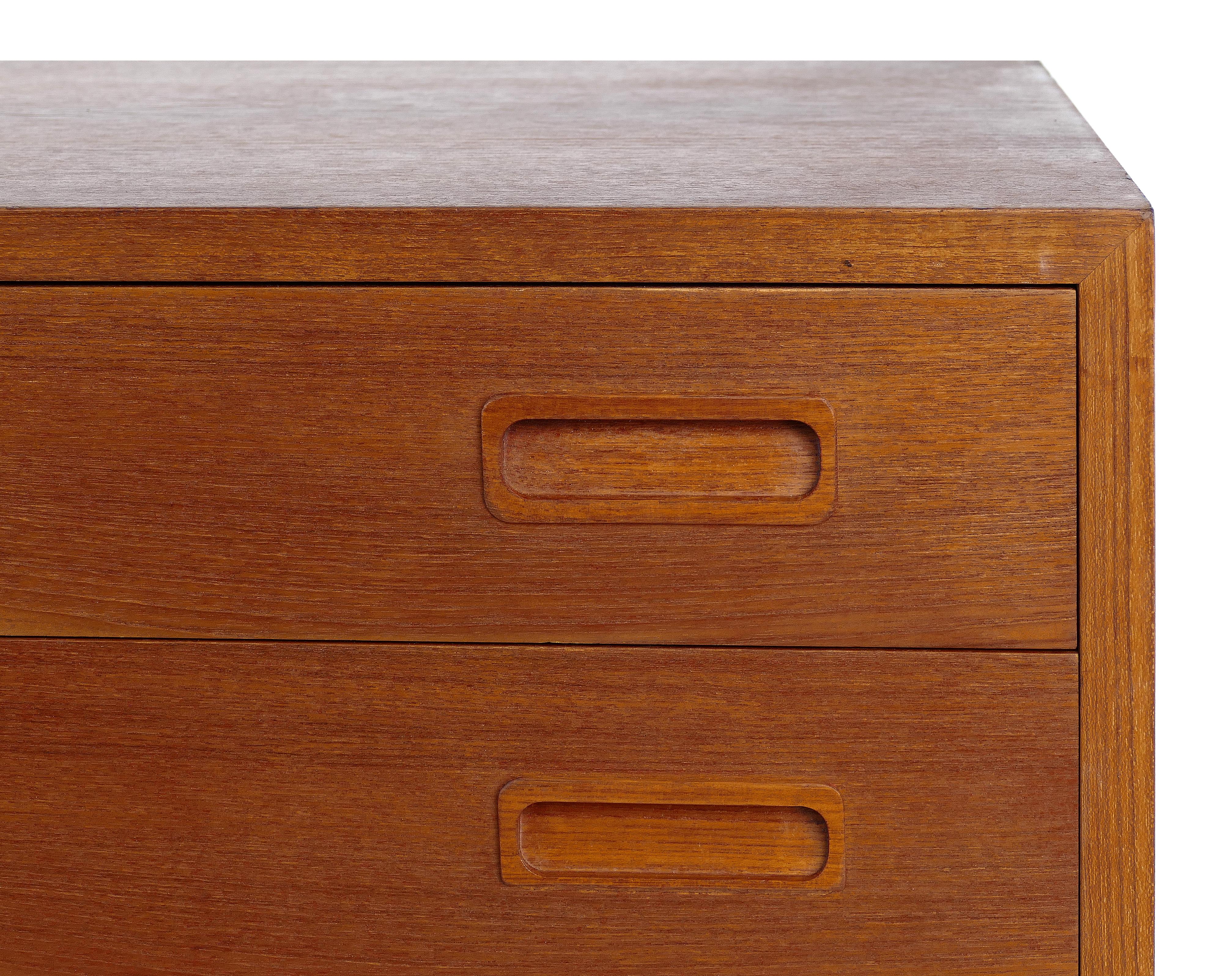 Swedish Paul Hundavad 8-Drawer Danish Modern Teak Dresser
