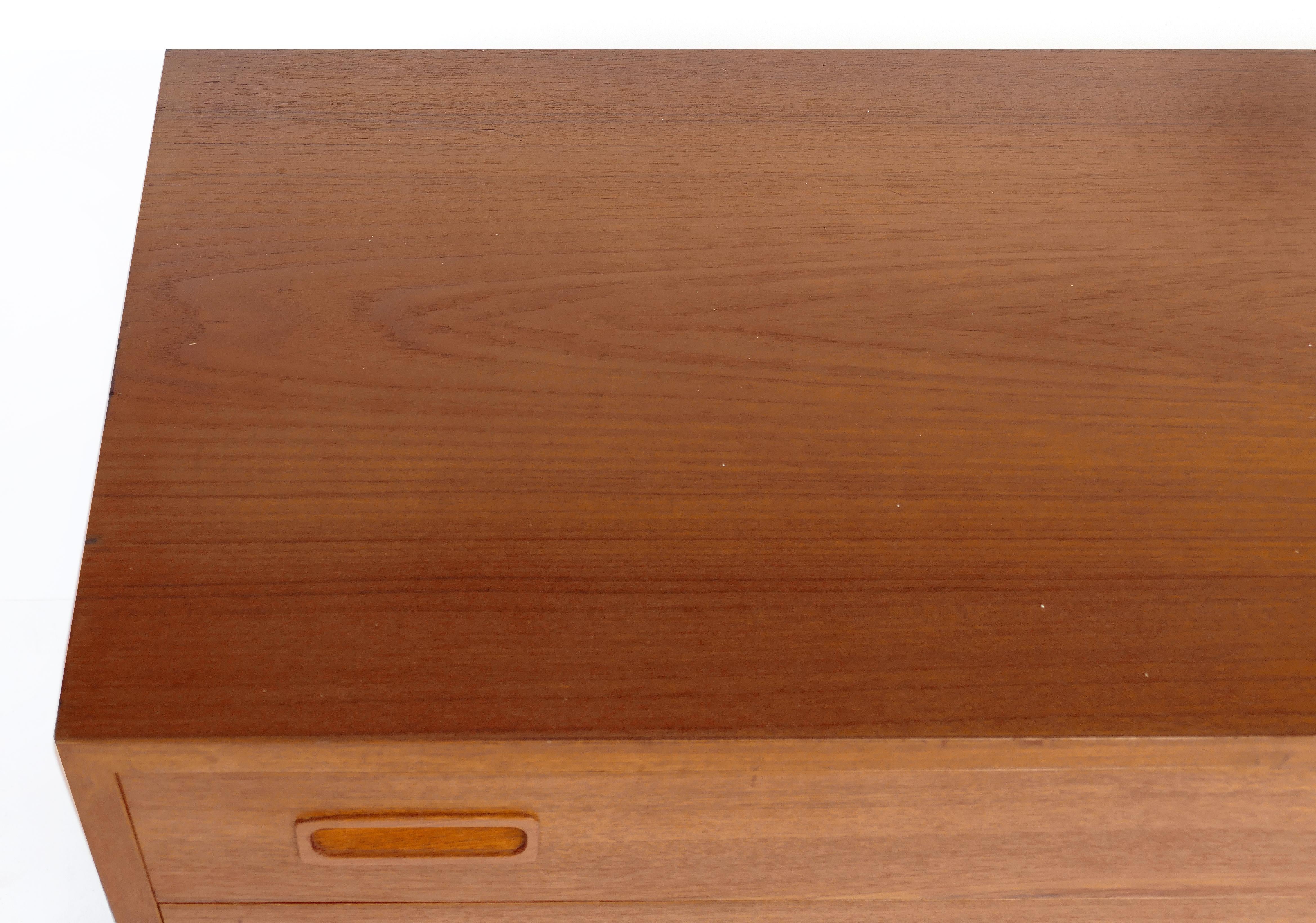 Paul Hundavad 8-Drawer Danish Modern Teak Dresser 1