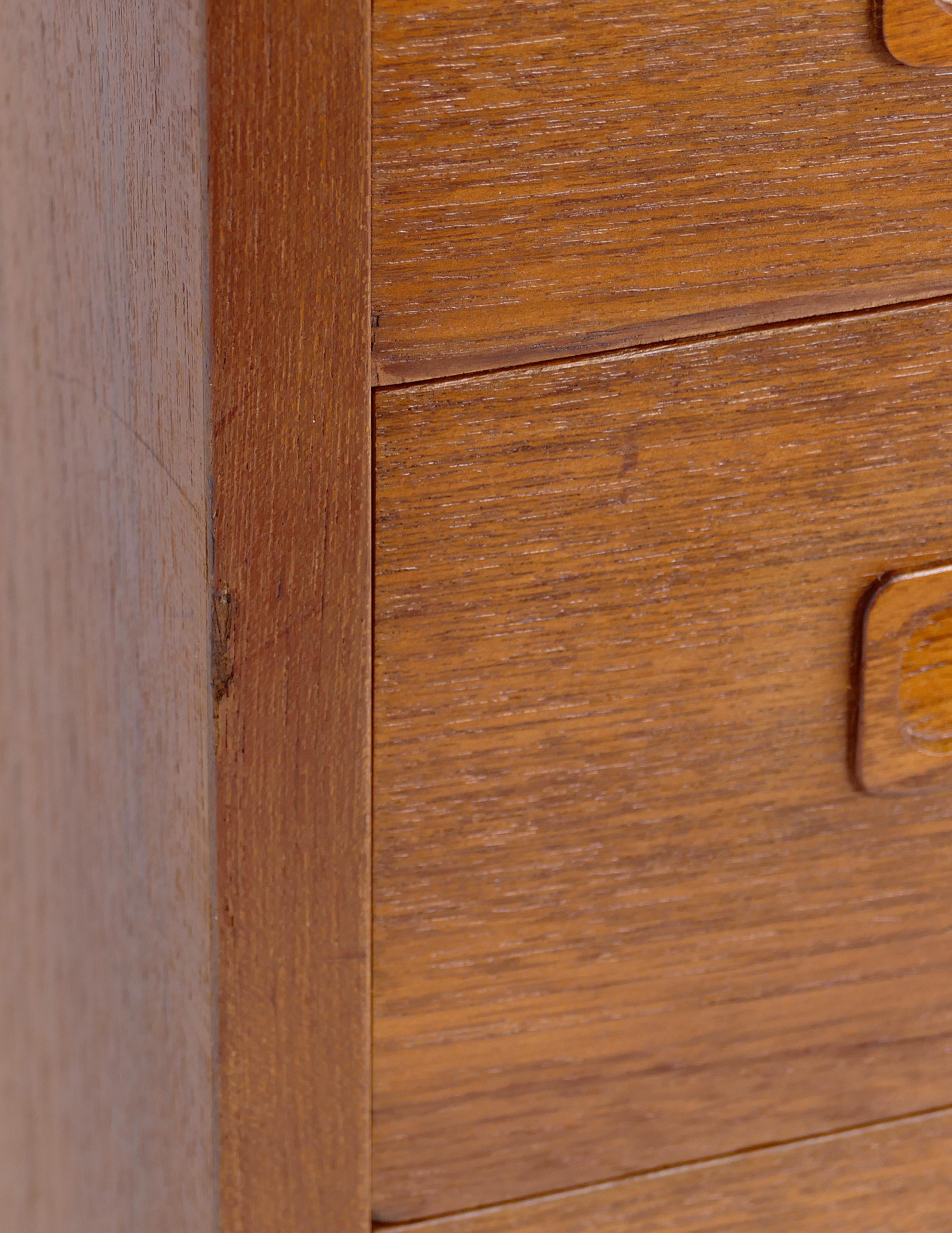 Paul Hundavad 8-Drawer Danish Modern Teak Dresser 2