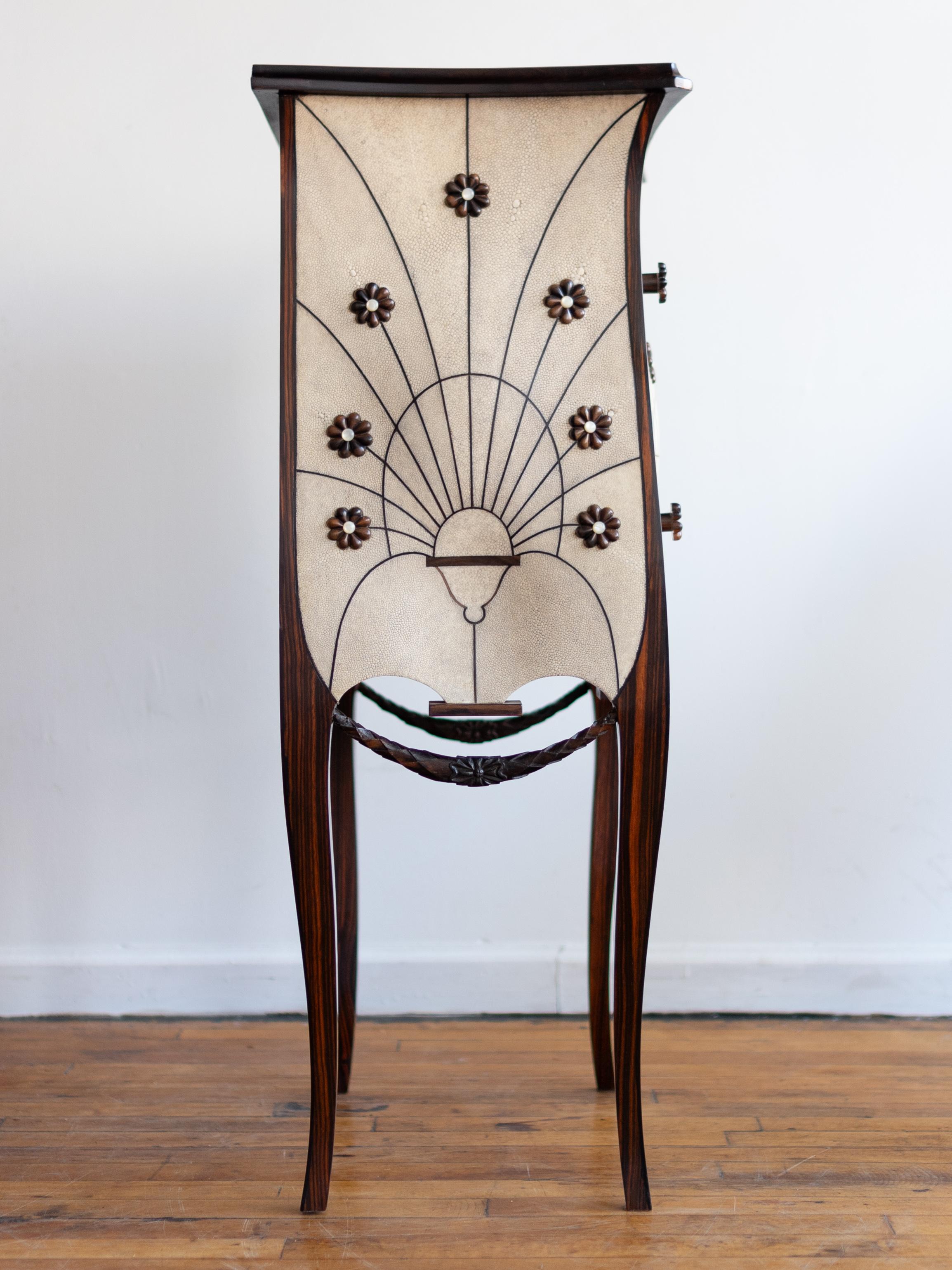 Art Déco Paul Iribe Riproduzione di Art Deco in pelle di zigrino in vendita