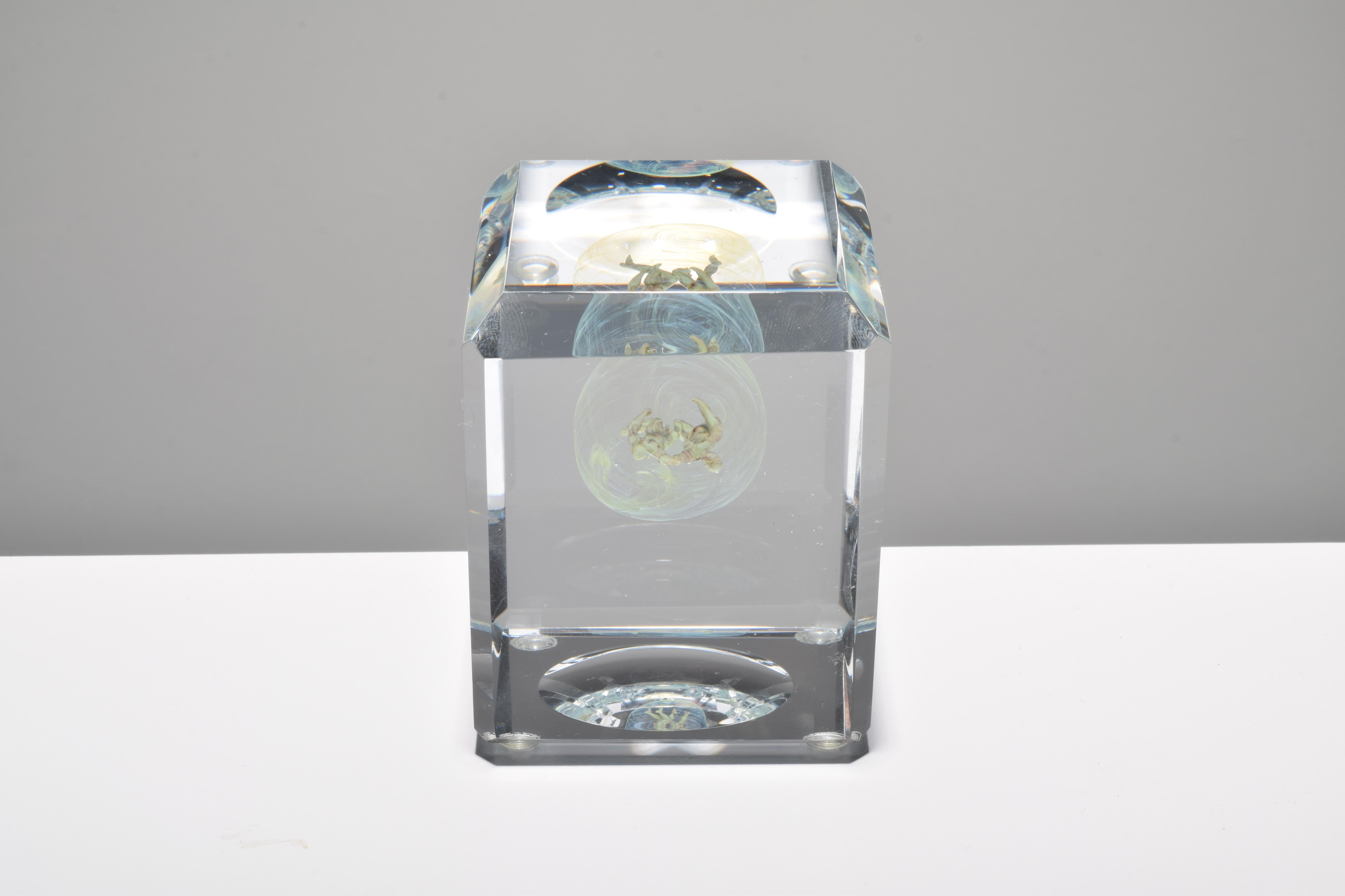 American Paul J. Stankard “Experimental” Paperweight For Sale