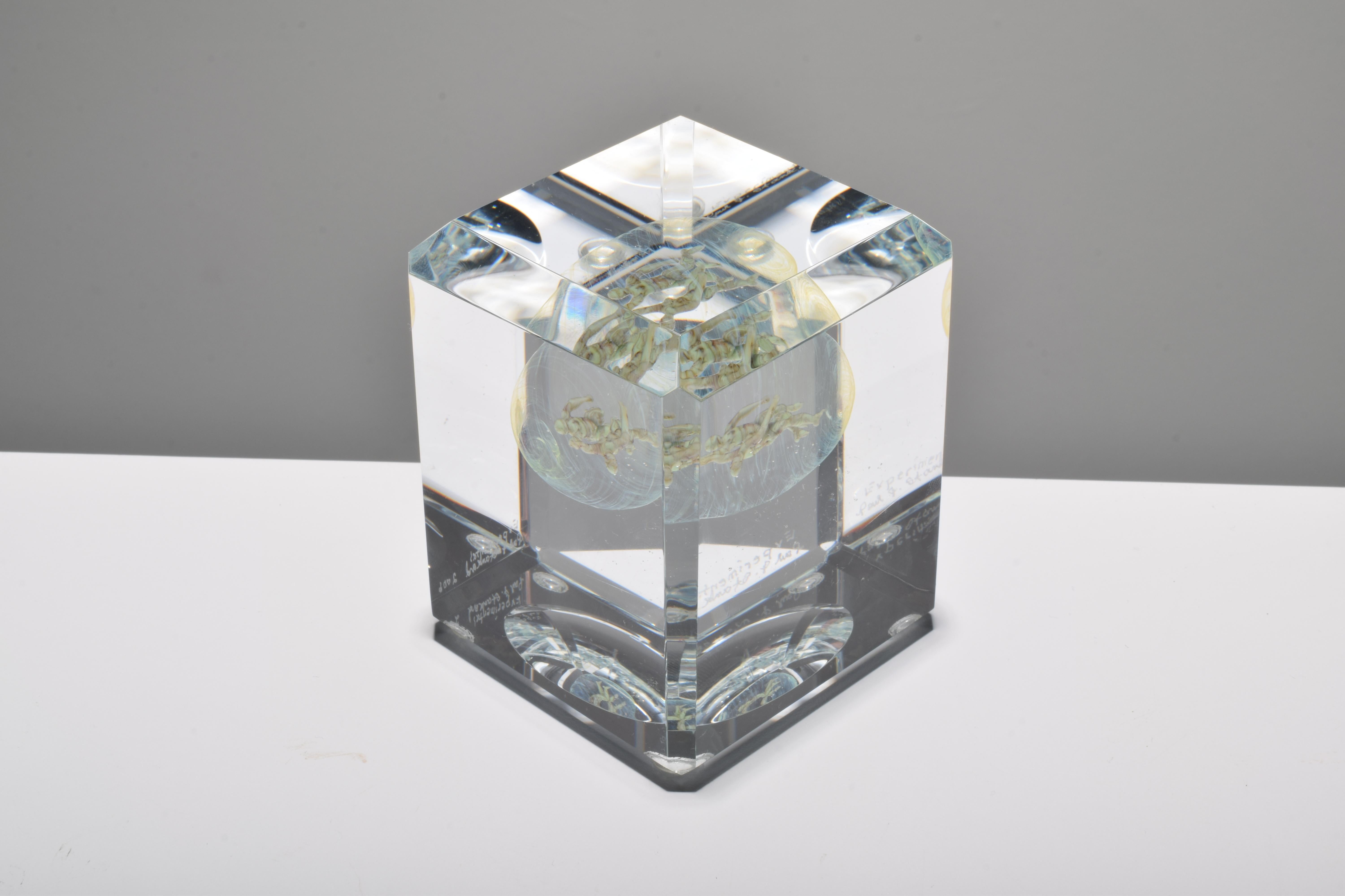 Paul J. Stankard “Experimental” Paperweight In Good Condition For Sale In Lake Worth Beach, FL