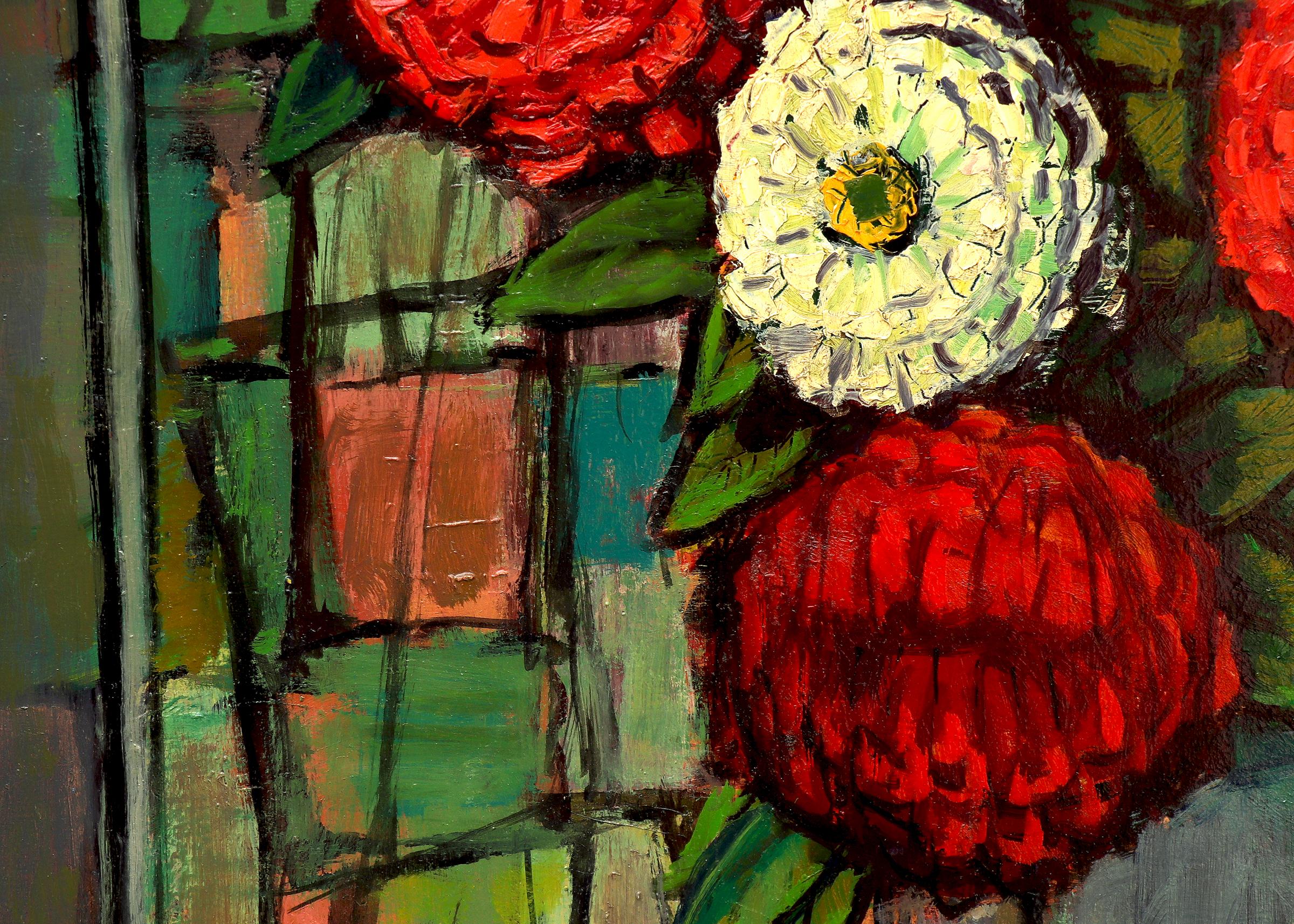 Peinture à l'huile sur carton de Paul Kauvar Smith (1893-1977) représentant une nature morte de fleurs sur une table dans une scène d'intérieur avec un miroir en arrière-plan. Peinture moderniste américaine de nature morte avec zinnias et peintures