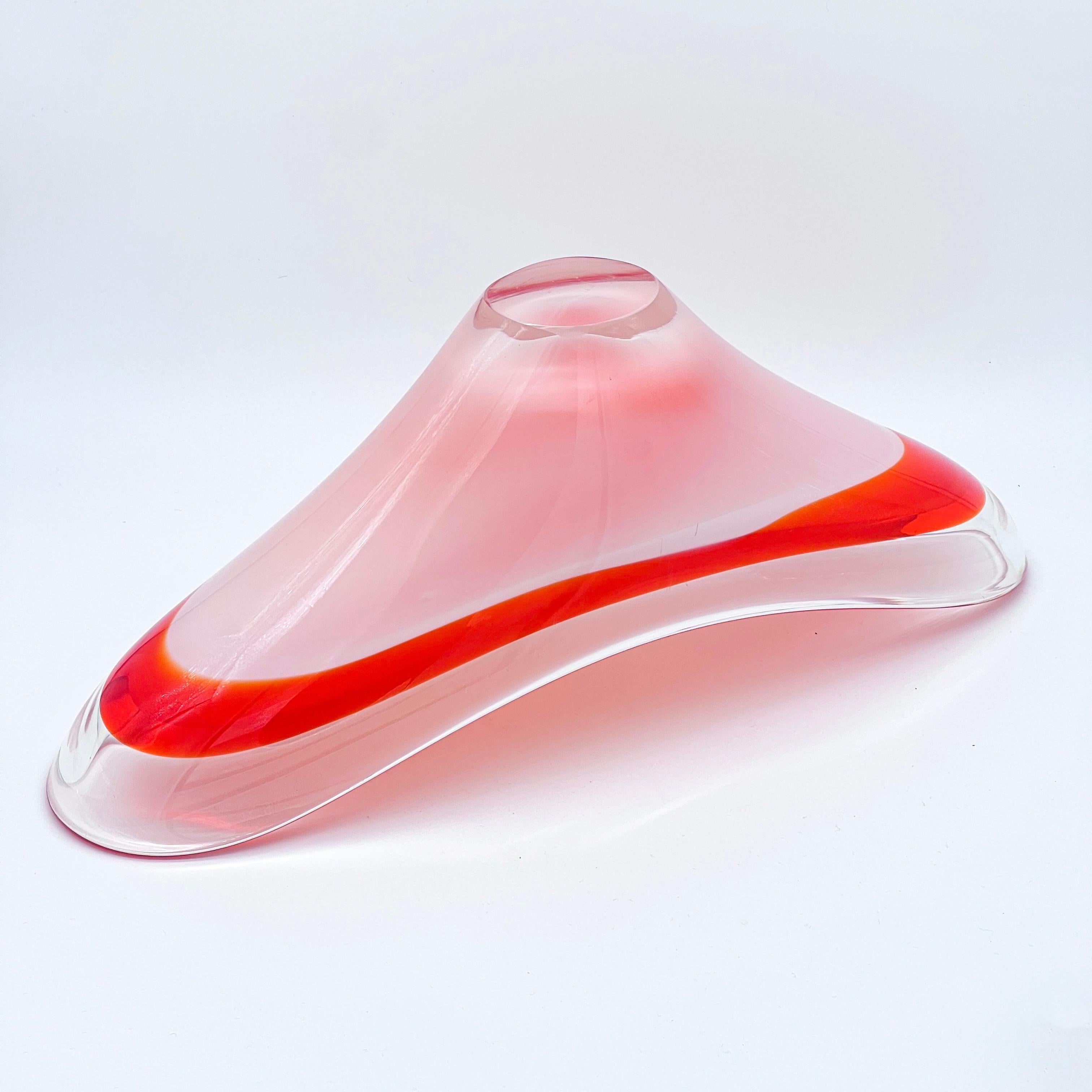 Swedish Paul Kedel for Flygsfors Big Coquille Bowl in Orange, White and Clear Glass For Sale