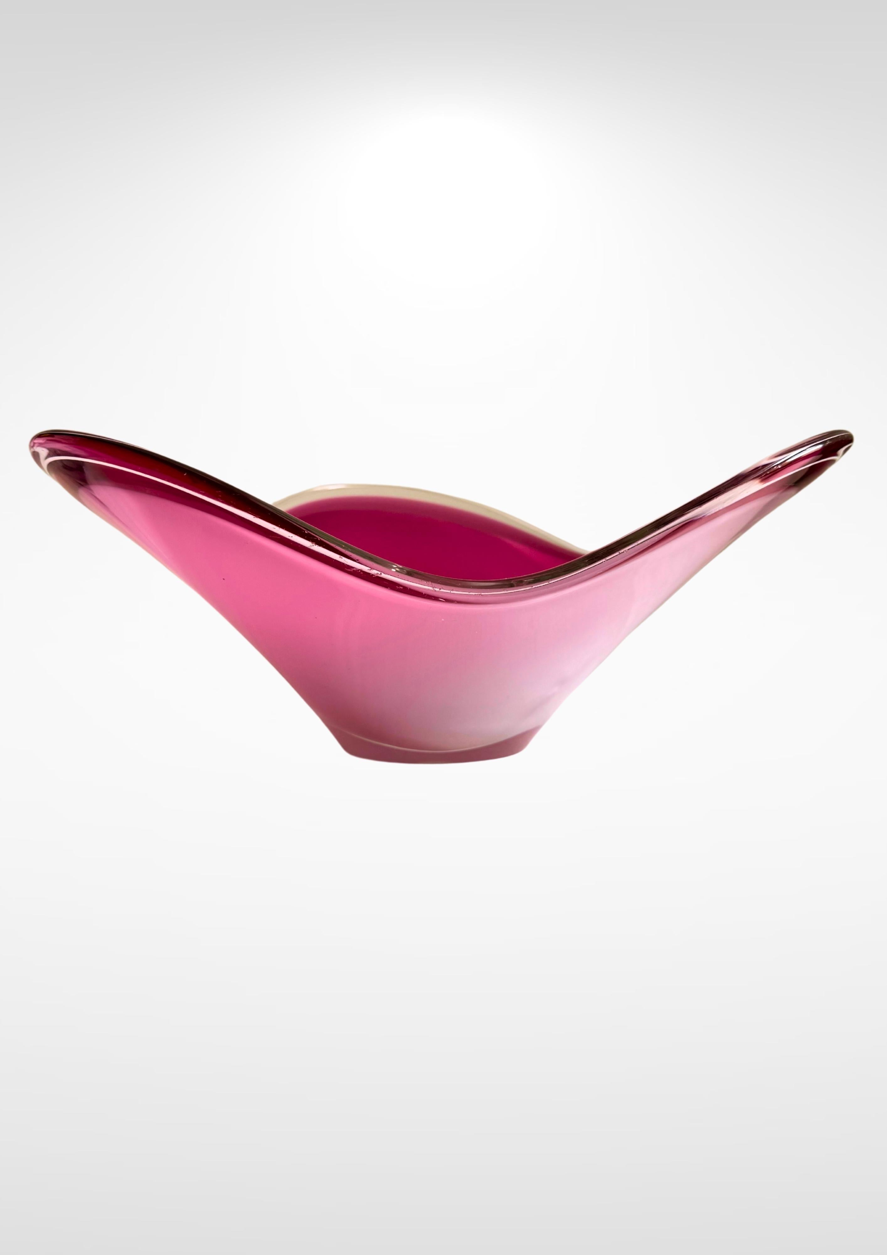 Paul Kedelv for Flygfors Sweden 'Coquille' Huge 6kg Centrepiece Pink Bowl Signé Bon état - En vente à Torquay, GB