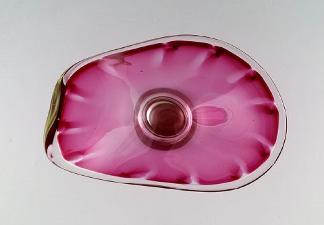Scandinavian Modern Paul Kedelv for Flygsfors, Pink Bowl in Asymmetric Shape, Swedish Design, 1955 For Sale