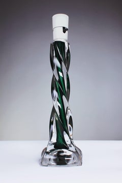 Paul Kedelv para Flygsfors Lámpara de vidrio artístico en espiral verde, años 50