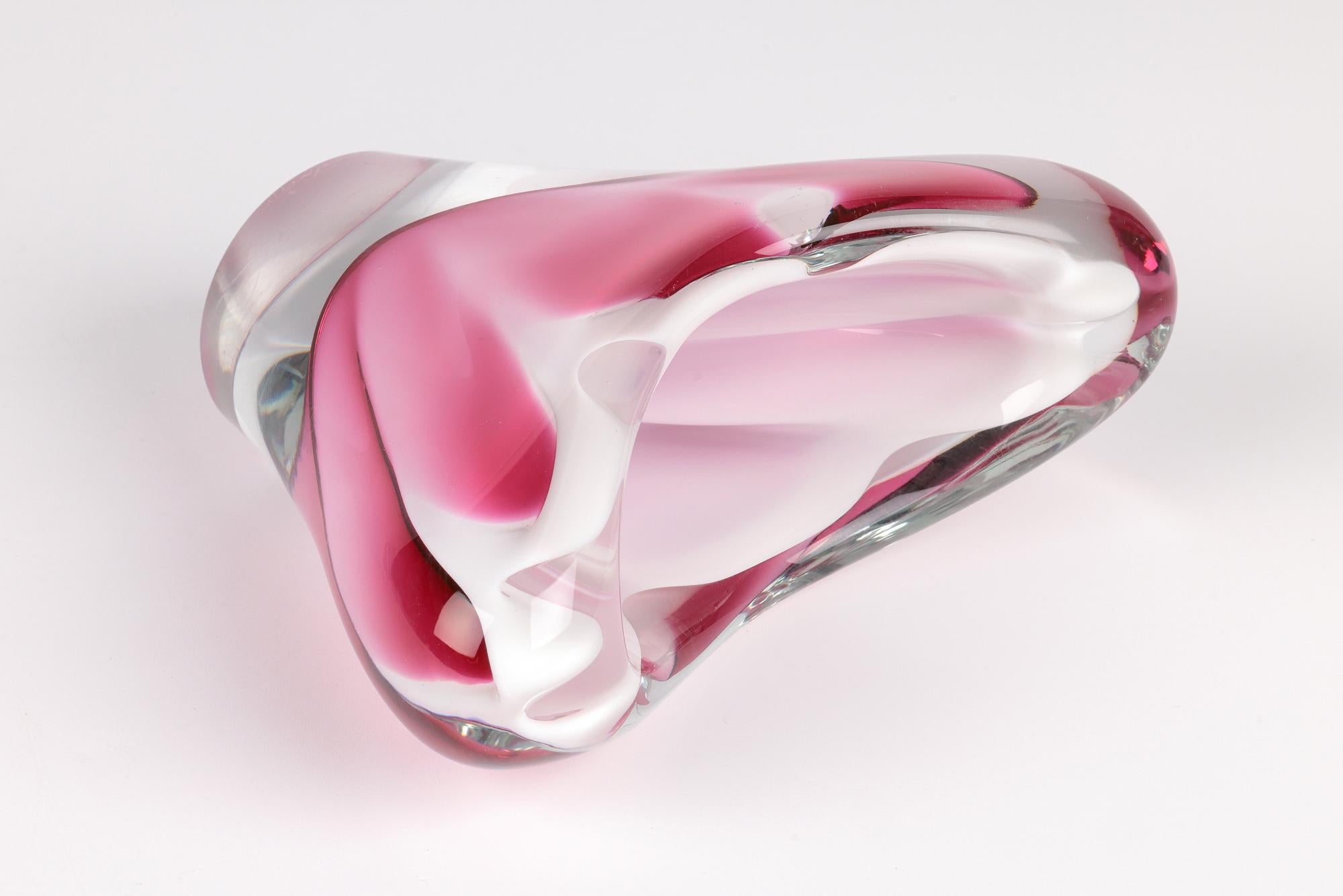 Paul Kedelv Vaso in vetro rosa svedese di metà secolo Flygsfors Coquille in vendita 5