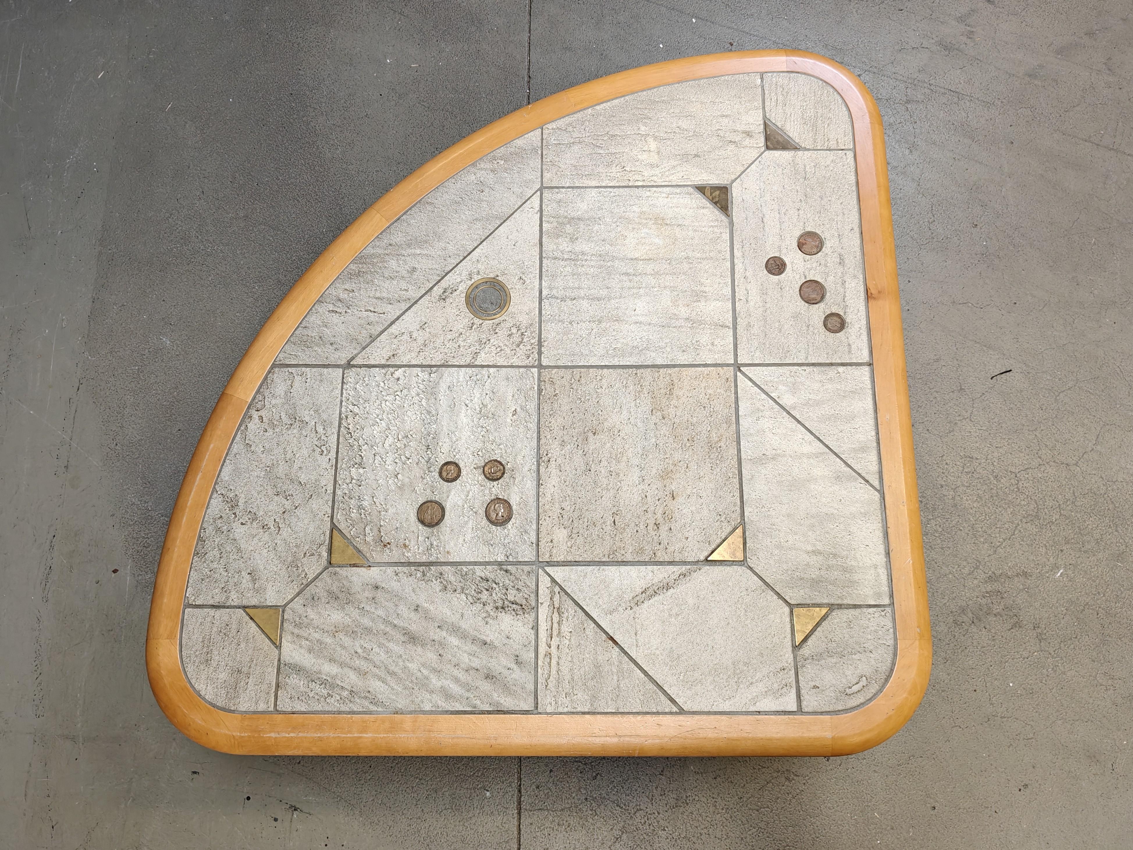 Brutalismo Tavolino triangolare attribuito a Paul Kingma, anni '80 in vendita