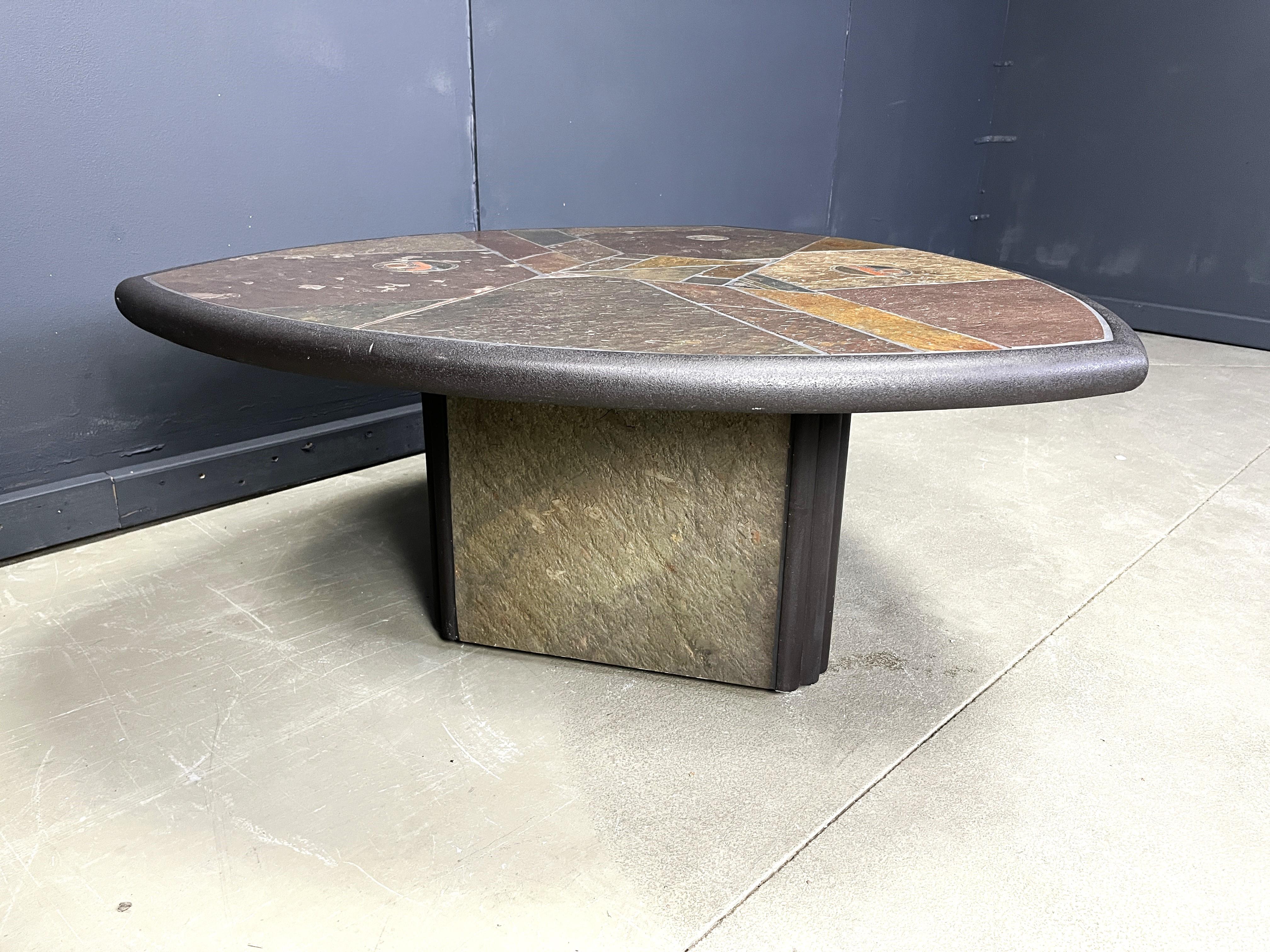 Paul Kingma attributed triangular coffee table, 1980s 2