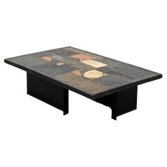 Mesa de centro Paul Kingma con incrustaciones de pizarra, piedra y latón, años 70