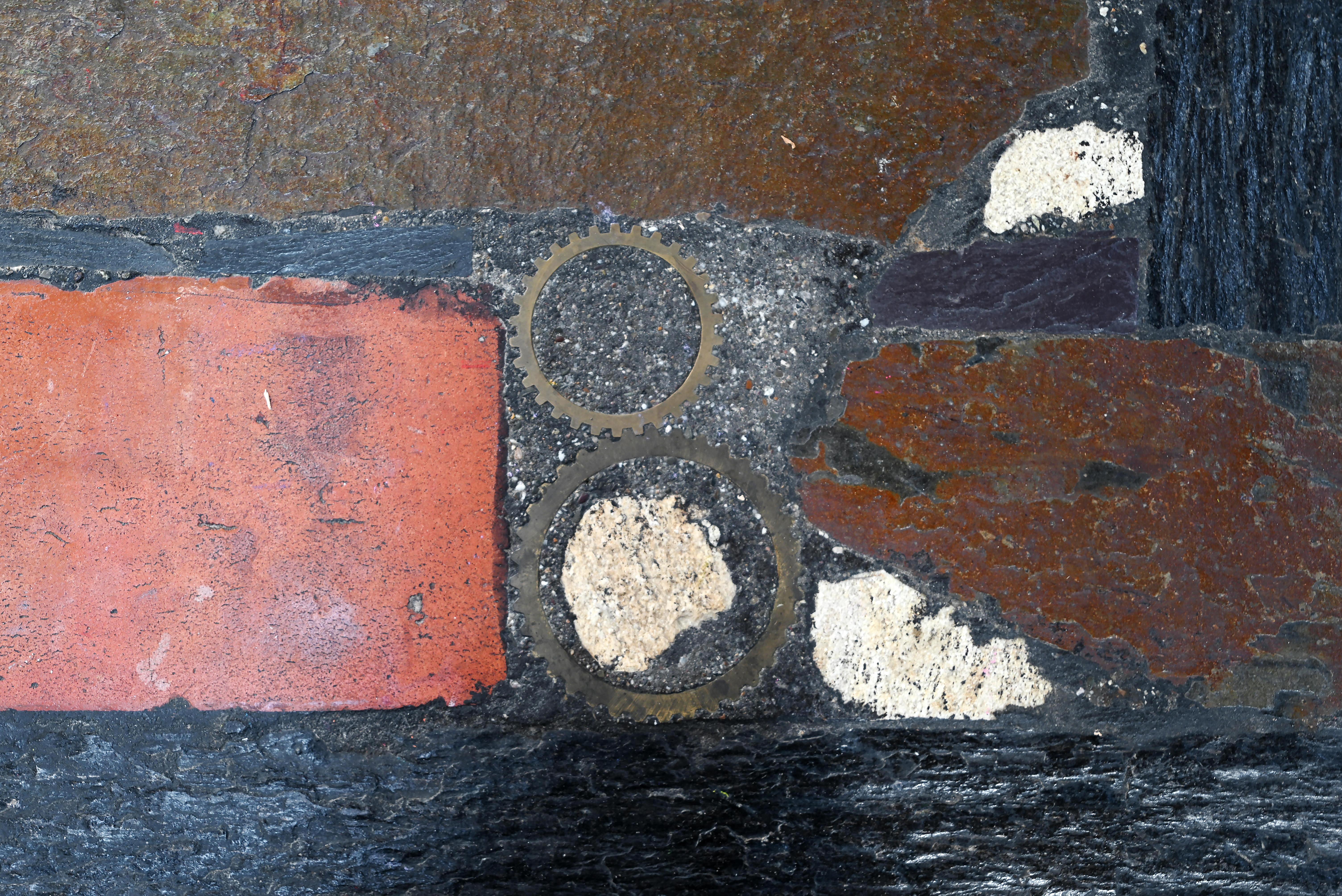 Paul Kingma Tavolino in ardesia, pietra e ottone intarsiato, 1974 in vendita 1