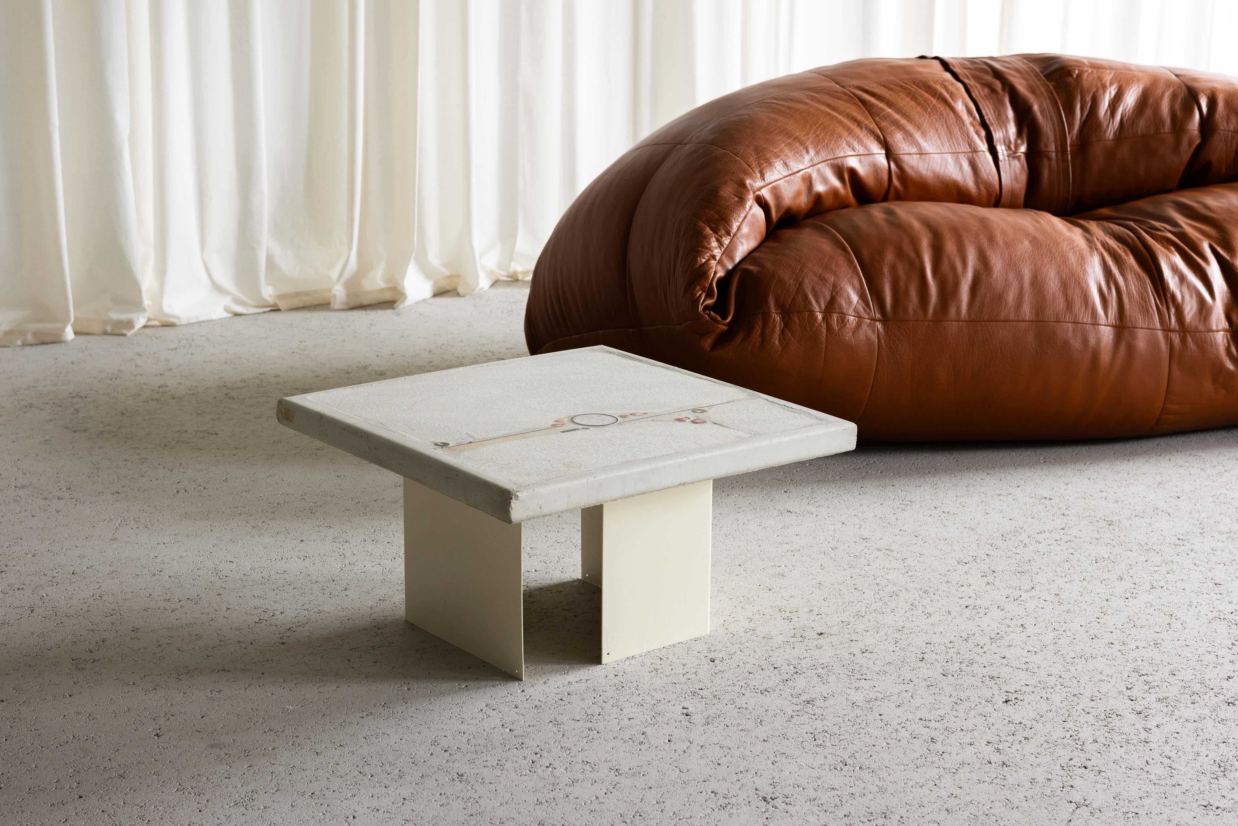 This exceptional one-off square-shaped sofa side table was designed and crafted by Paul Kingma in Holland in 1986. Renowned for his architectural tables, Kingma's creations pay tribute to the riches of nature, inspired by his extensive travels in