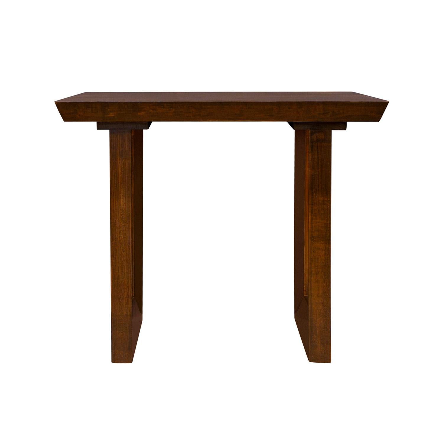Side table in dark oak with sculpted legs and slab top by Paul Laszlo for Brown Saltman, American 1950's. The clean lines on this table are refined and stylish. 