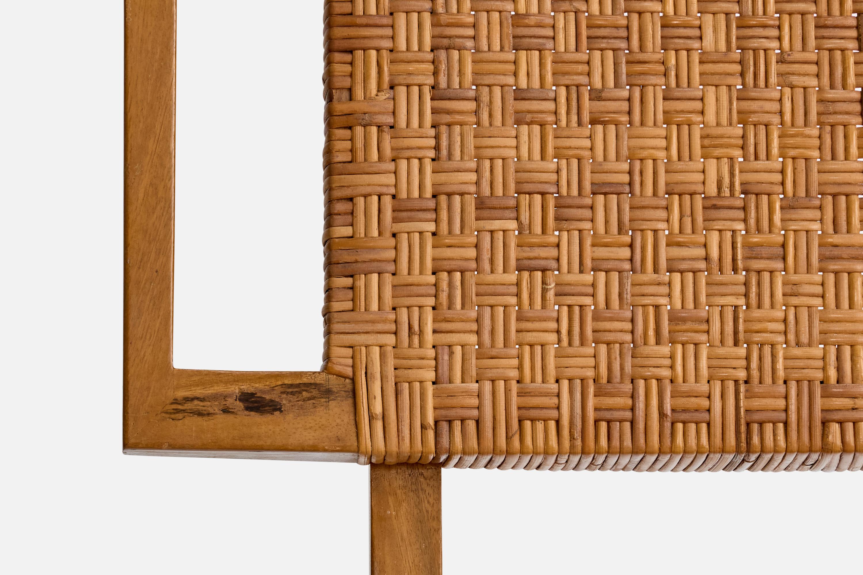 American Paul Laszlo Attribution, Lounge Chairs, Mahogany, Rattan, USA, 1950s For Sale