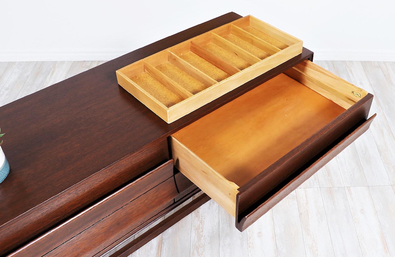 Mid-20th Century Paul Laszlo Console Table for Brown Saltman