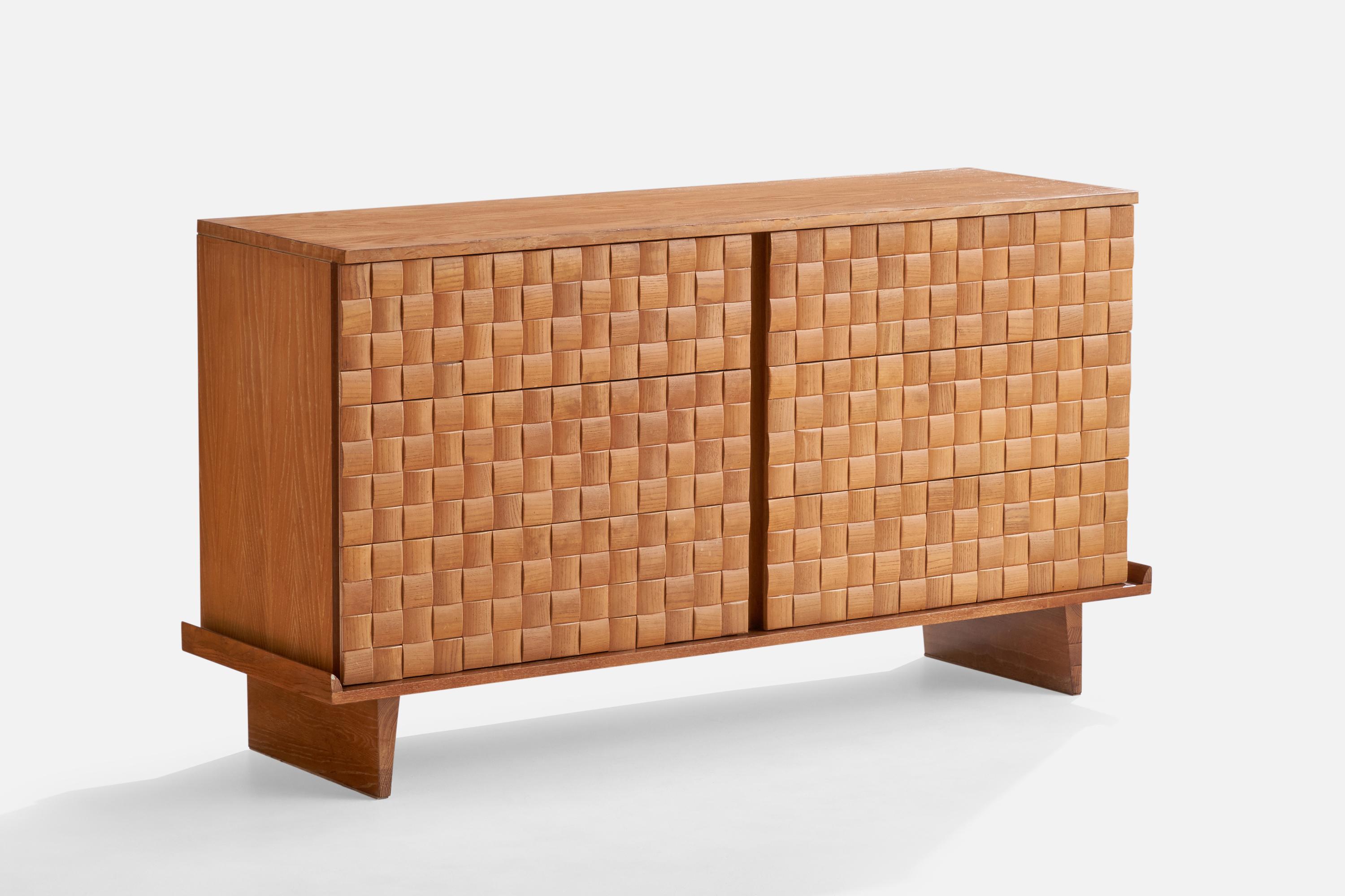 An oak dresser designed designed by Paul Laszlo and produced by Brown Saltman, USA, 1950s.