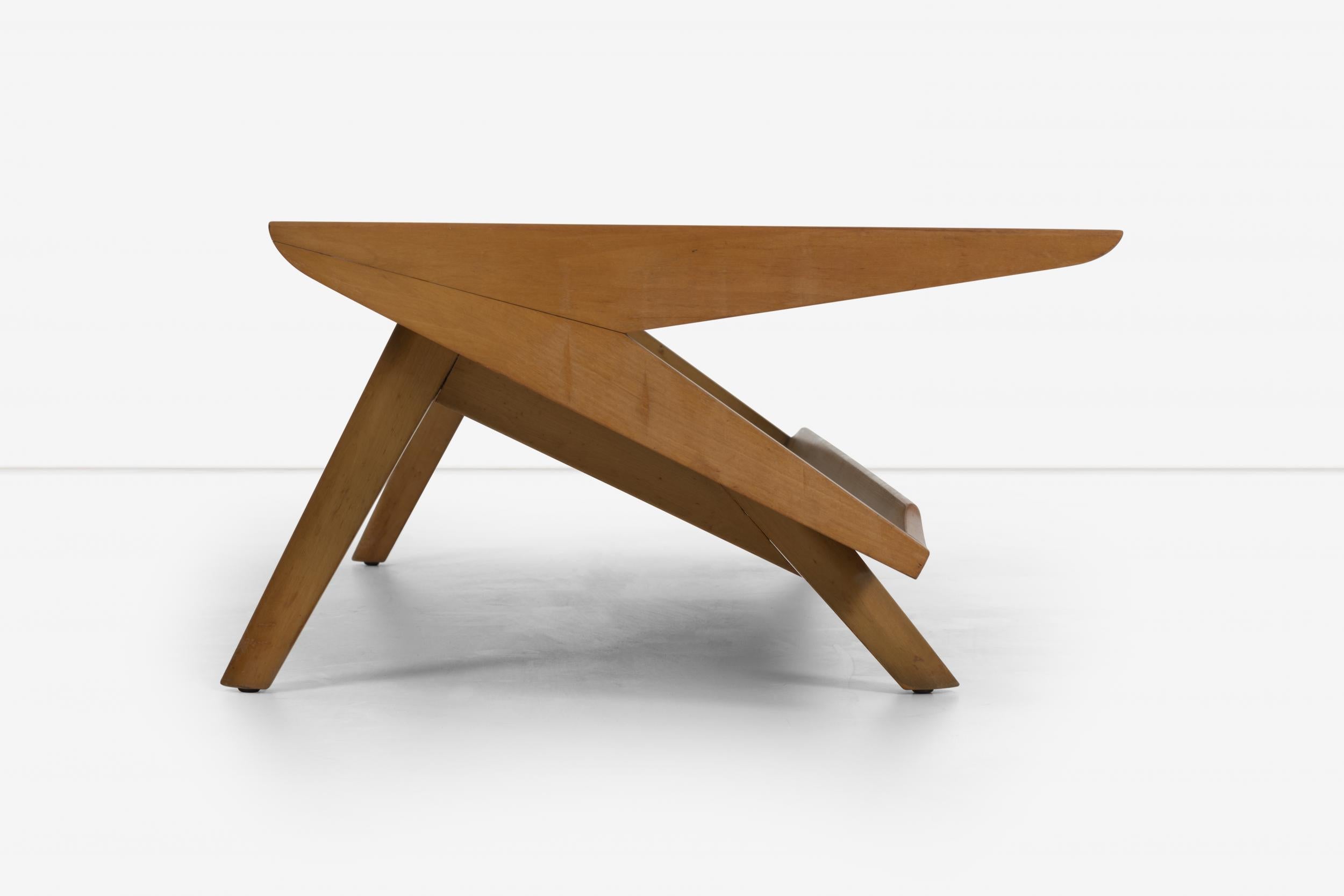 Paul Laszlo for Brown and Saltman Display Coffee Table In Good Condition In Chicago, IL