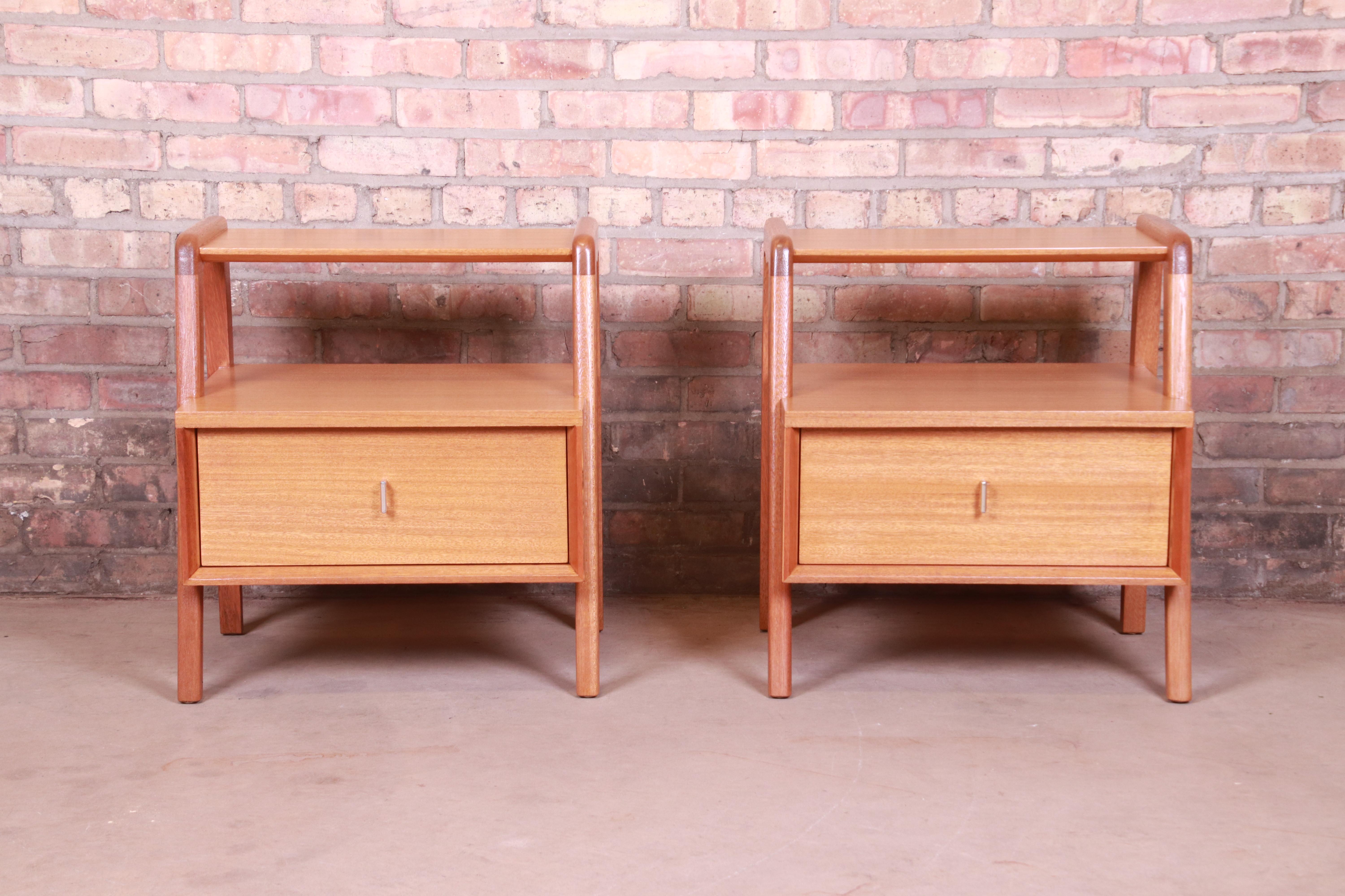 Mid-Century Modern Paul Laszlo for Brown Saltman Mahogany Nightstands, Newly Refinished