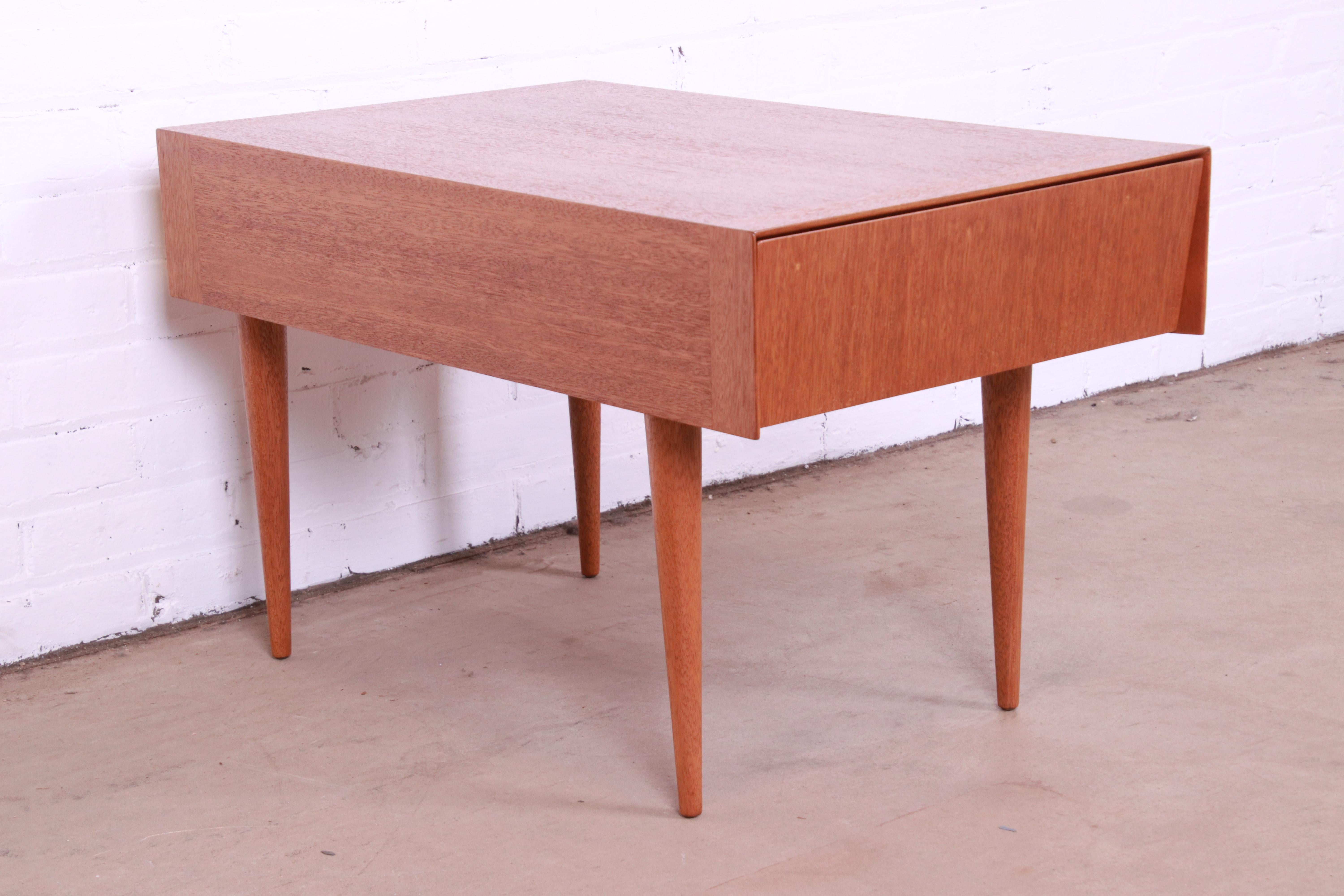 Paul Laszlo for Brown Saltman Mid-Century Modern Mahogany Side Table, Refinished 1