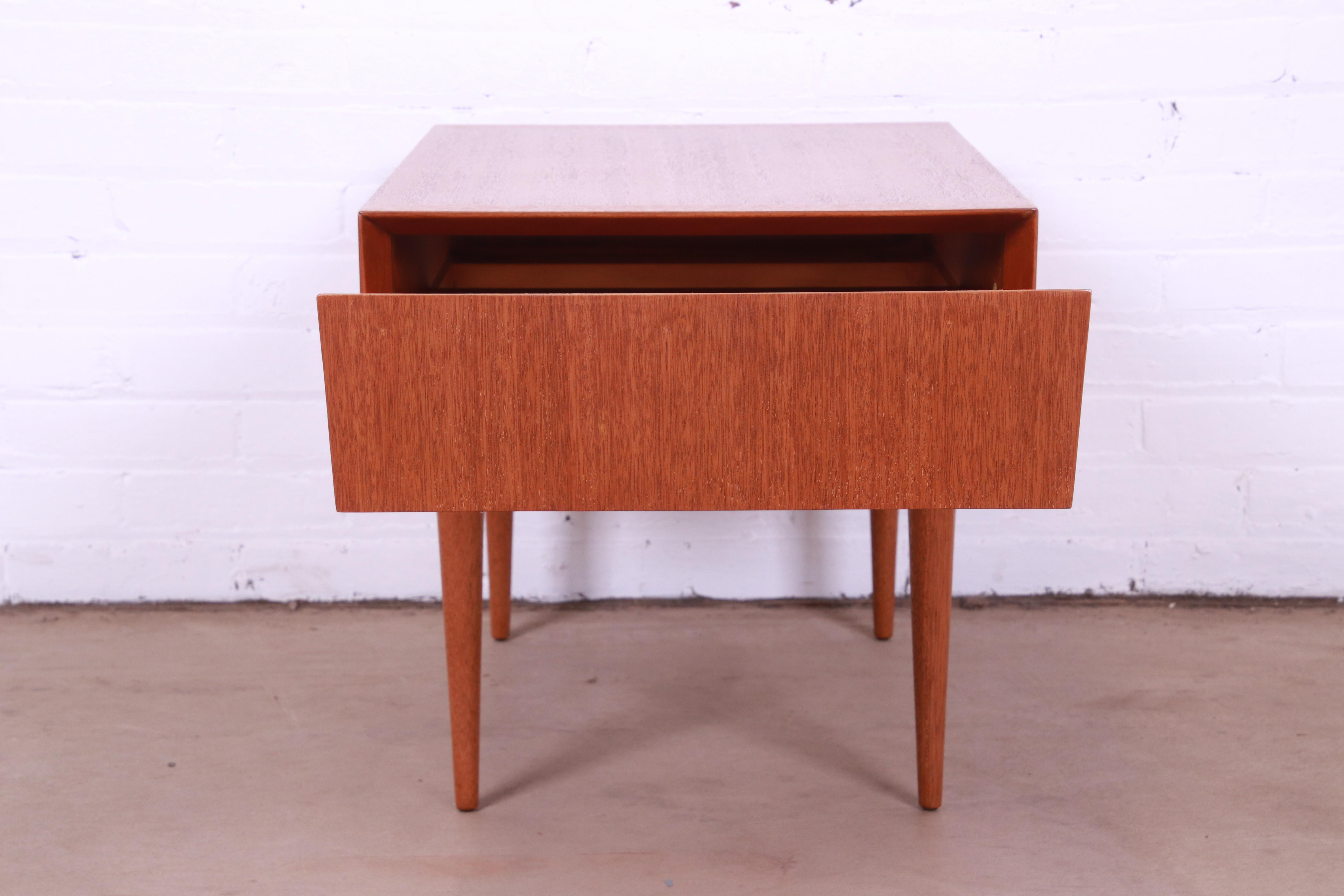 Paul Laszlo for Brown Saltman Mid-Century Modern Mahogany Side Table, Refinished 2