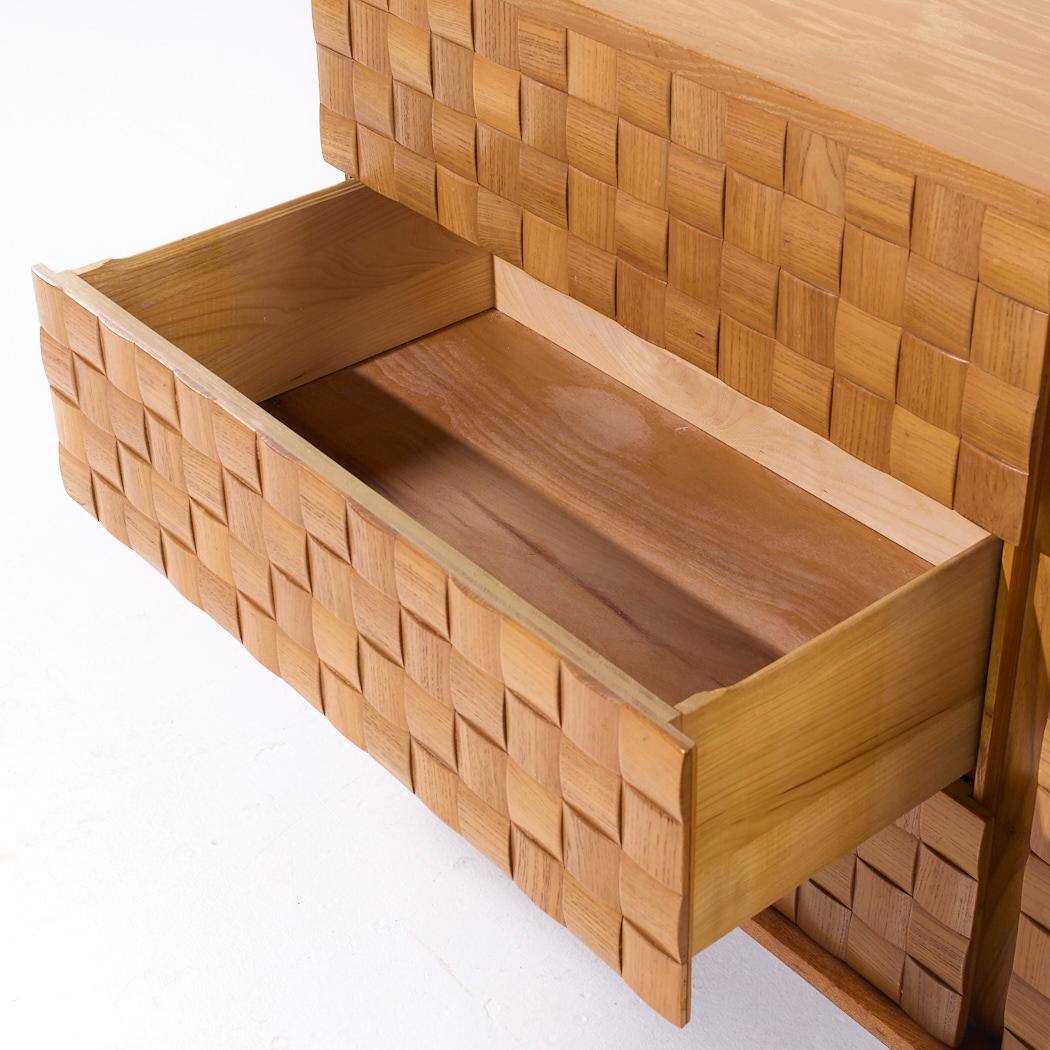 Late 20th Century Paul Laszlo for Brown Saltman Mid Century Oak Basketweave Dresser For Sale