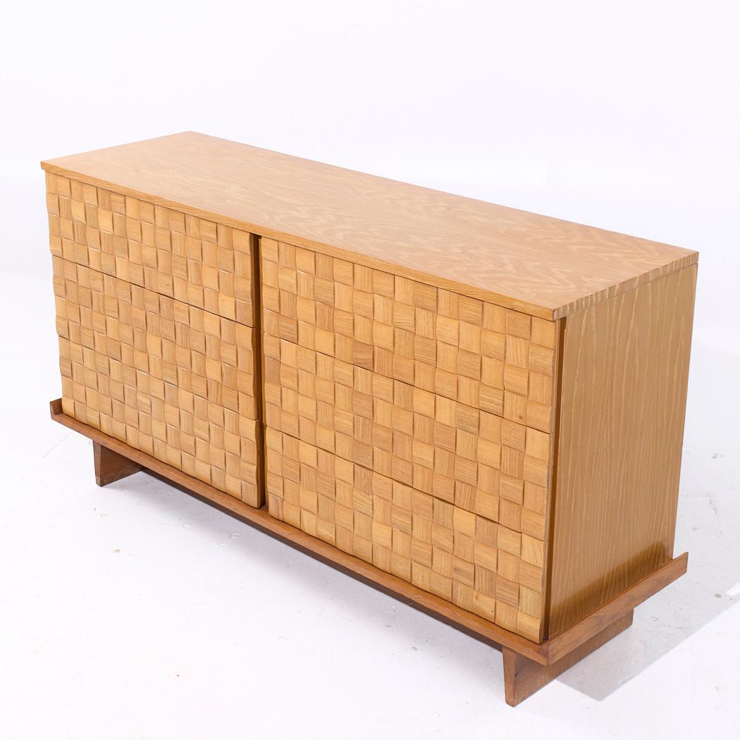 Paul Laszlo for Brown Saltman Mid Century Oak Basketweave Dresser For Sale 1