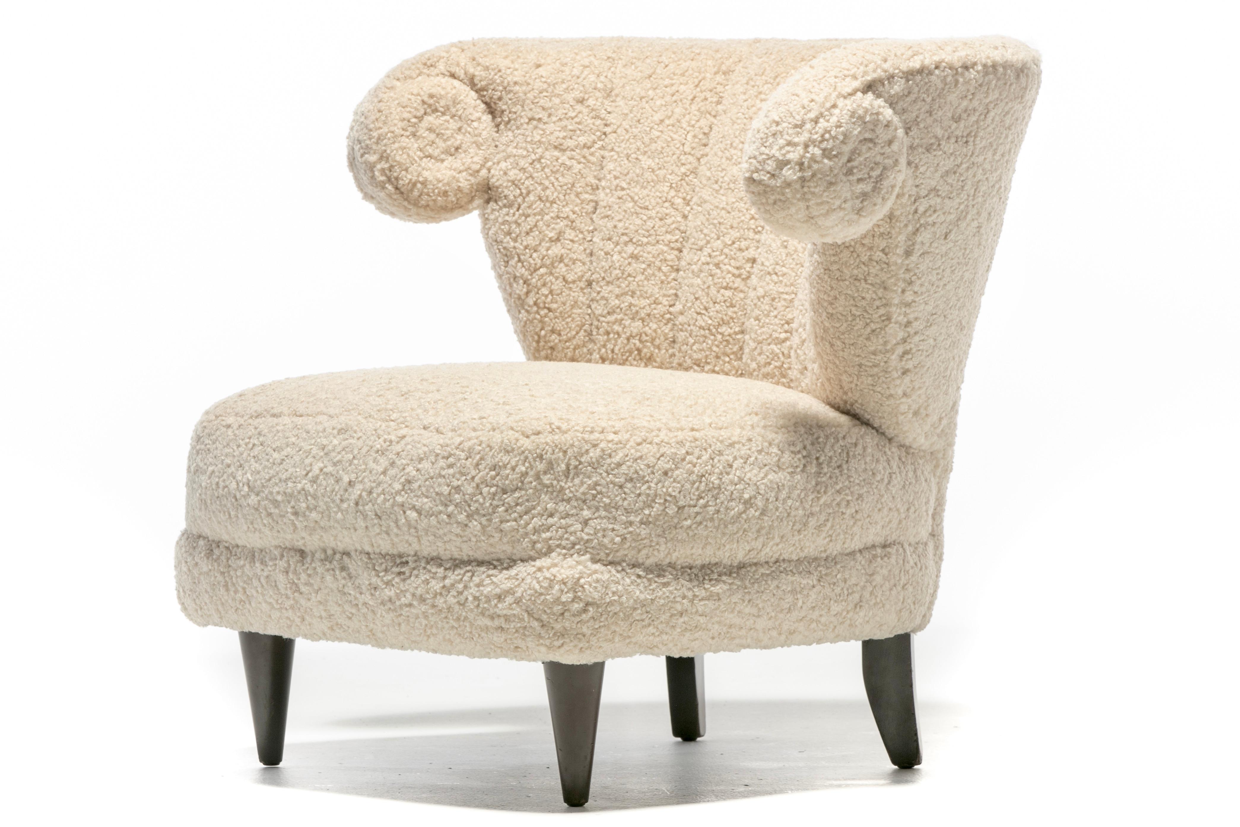 Mid-20th Century Paul Laszlo Hollywood Regency Slipper Chair in Off White Bouclé circa 1940s For Sale