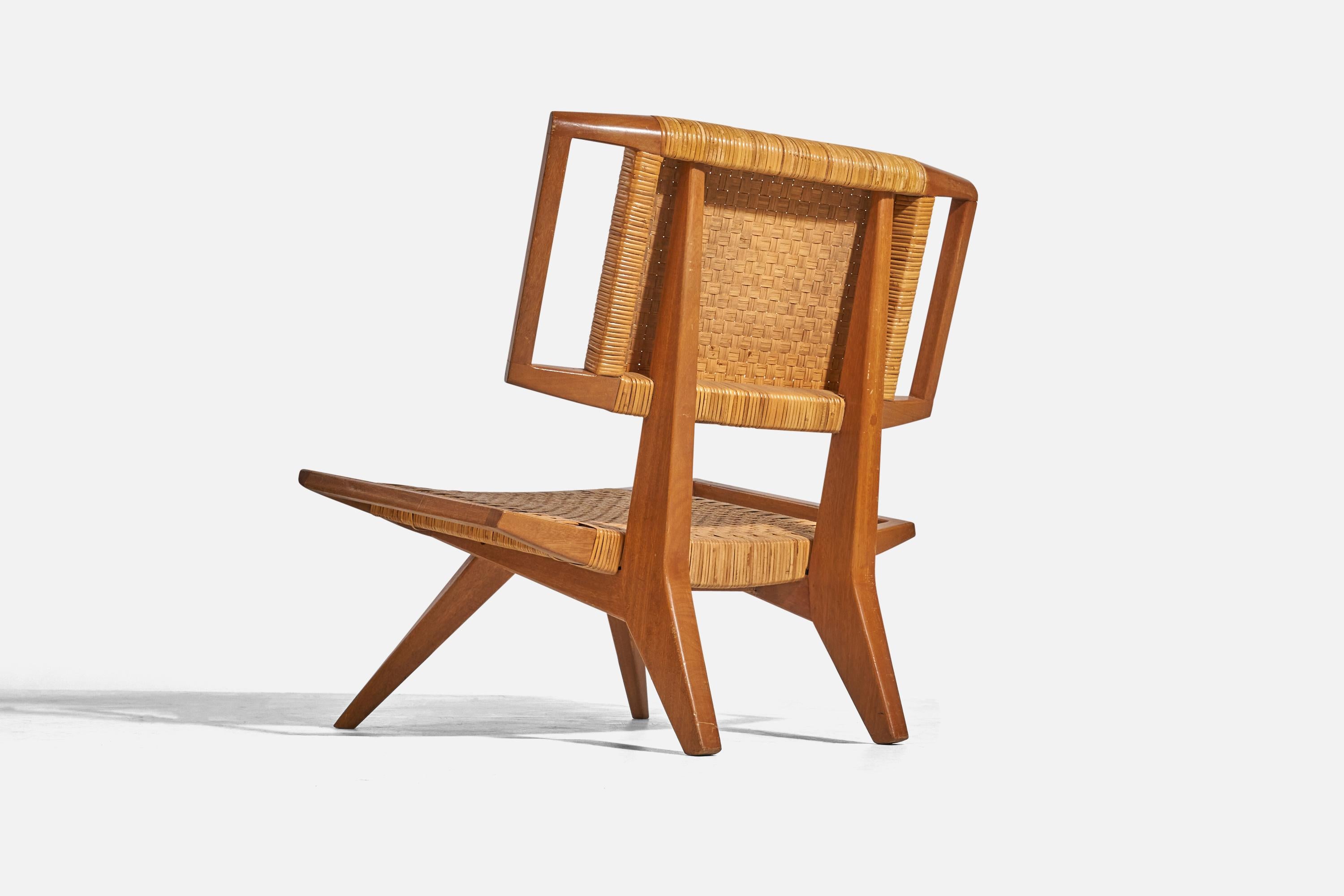 American Paul László, Lounge Chairs, Mahogany, Rattan, Glenn of California, USA, 1950s For Sale