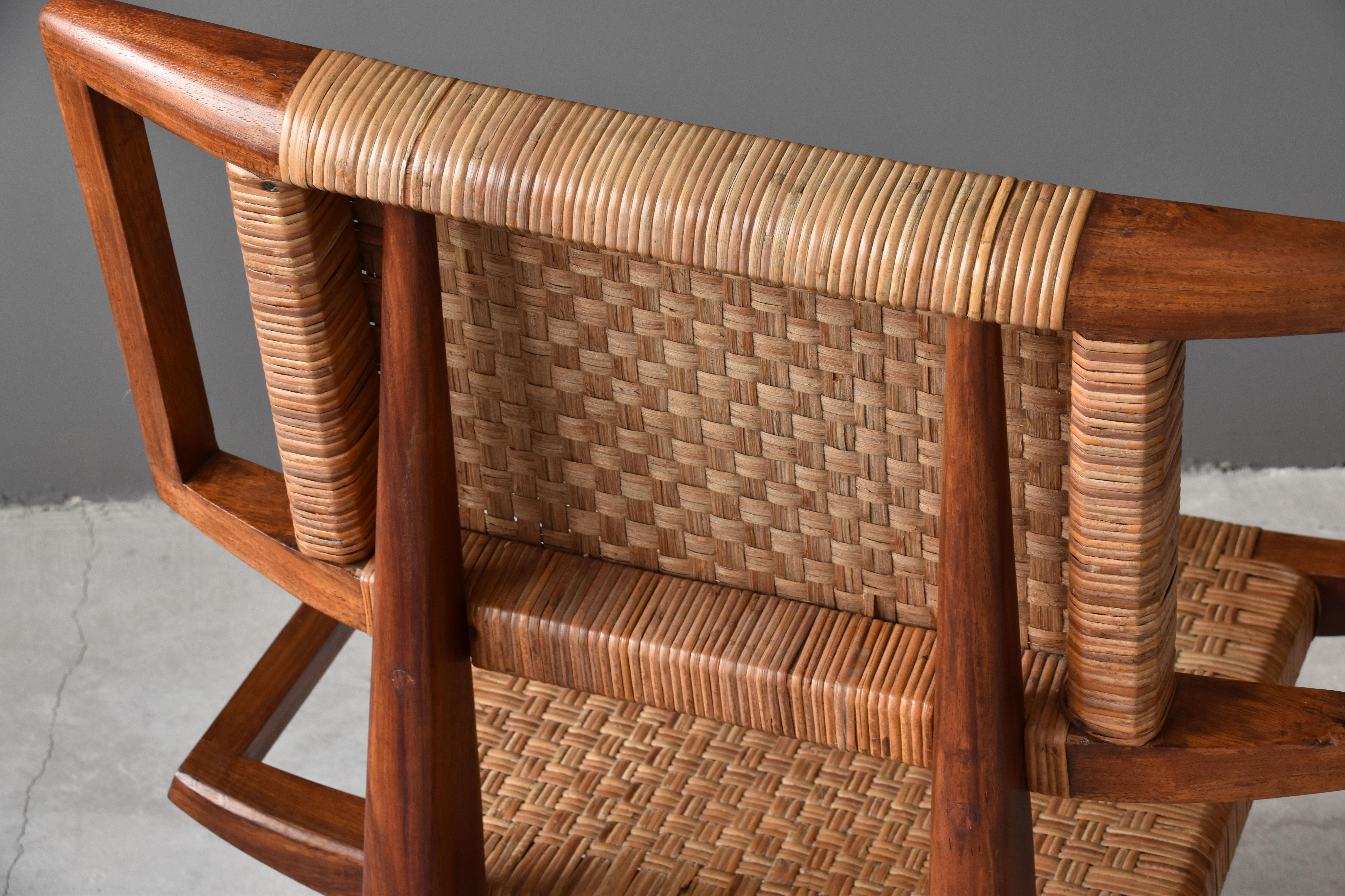 Paul László, Lounge / Slipper Chair, Woven Rattan, Mahogany, California, 1950s In Good Condition In High Point, NC