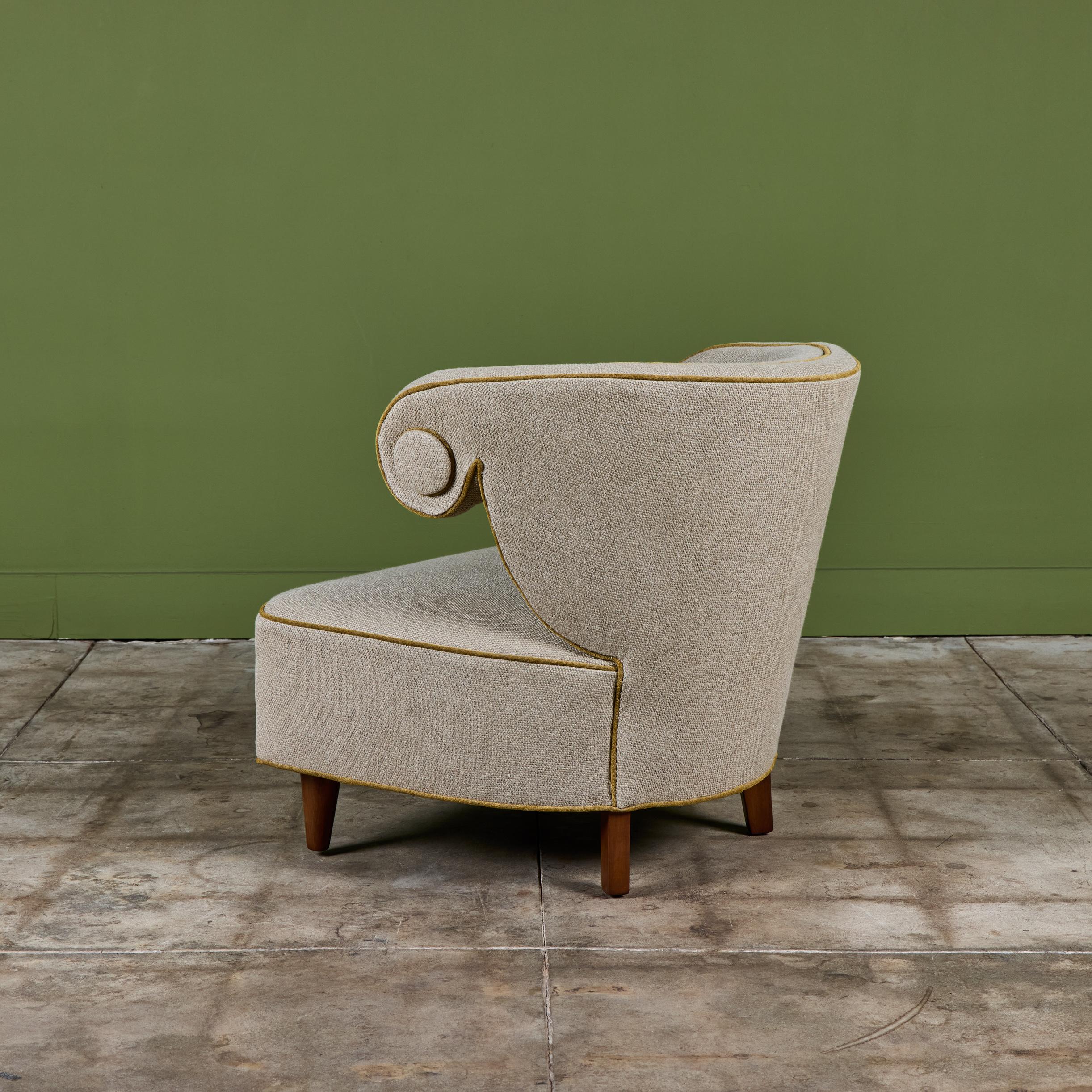 Paul Laszlo Scroll Lounge Stuhl (Baumwolle) im Angebot
