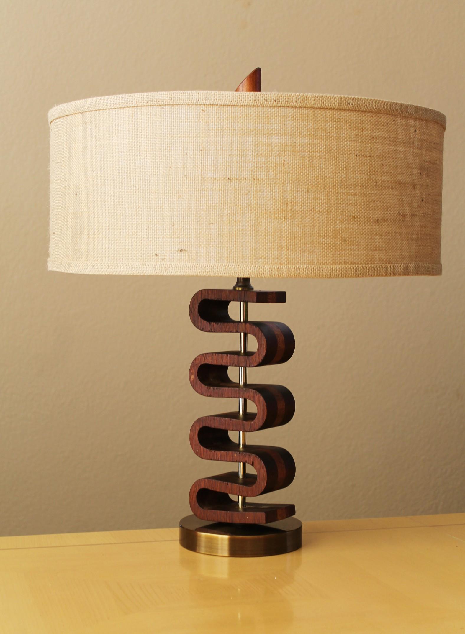 Skulpturale Paldao-Holz-Teakholz-Lampe Mid-Century Dänisch Modern Wilshire House 1950er Jahre im Angebot 3