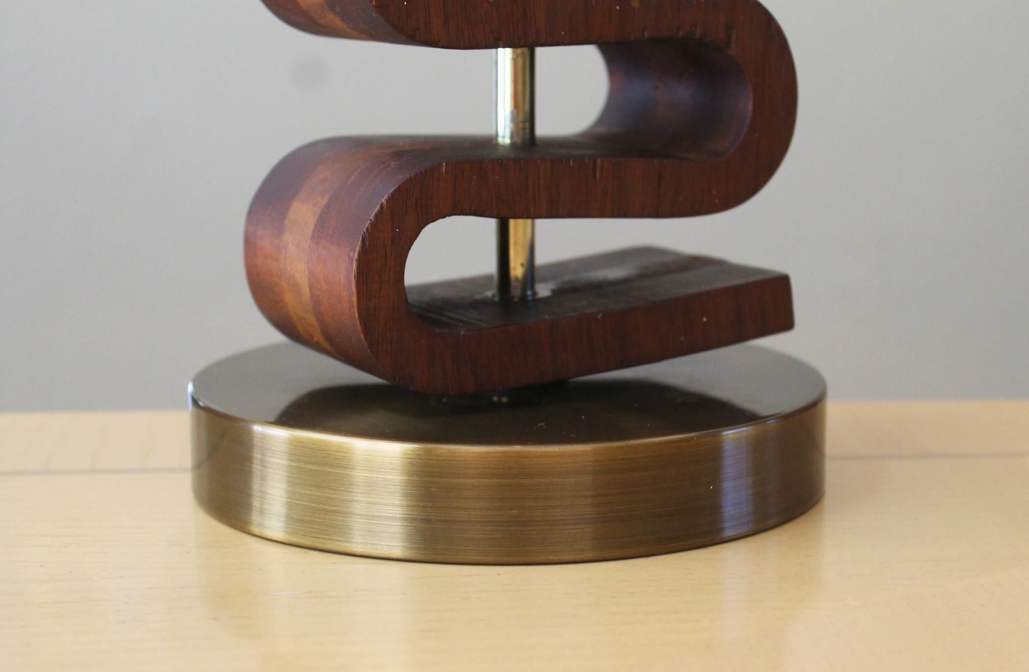 Skulpturale Paldao-Holz-Teakholz-Lampe Mid-Century Dänisch Modern Wilshire House 1950er Jahre (20. Jahrhundert) im Angebot