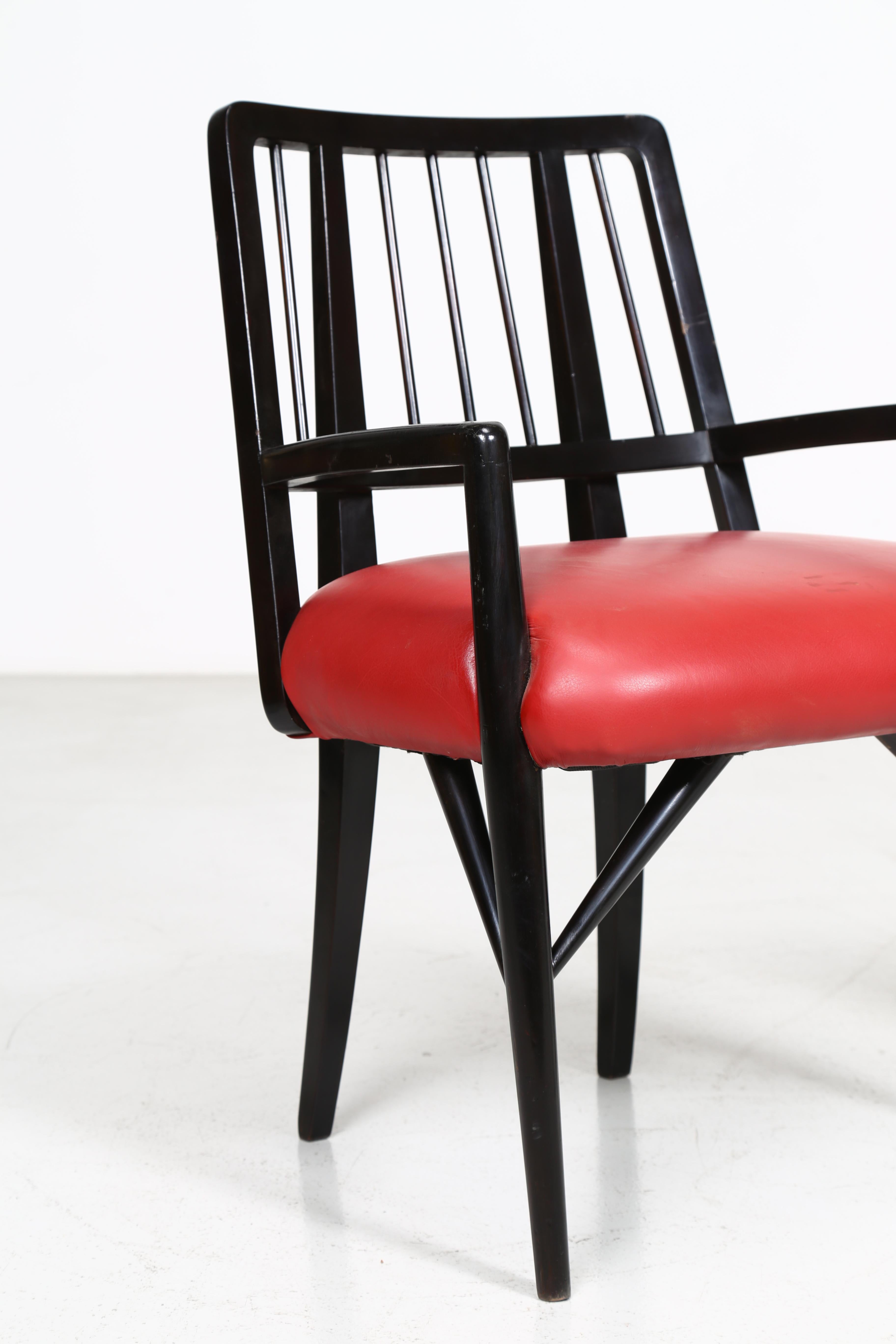 Satz von vier Stühlen aus schwarz lackiertem Holz von Paul Laszlo, 1950er Jahre (Moderne der Mitte des Jahrhunderts) im Angebot