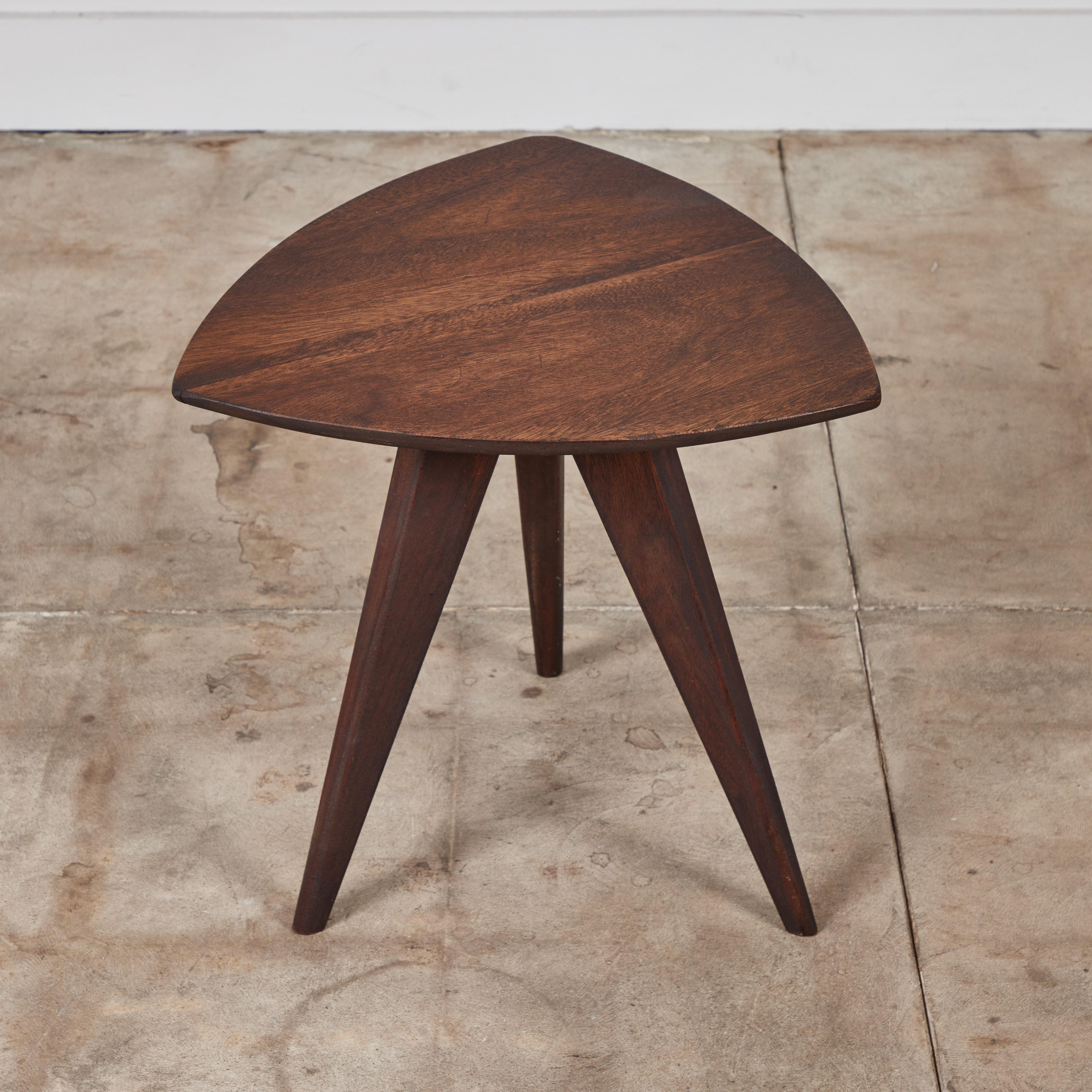 Paul Laszlo Triangular Mahogany Side Table for Glenn of California In Good Condition For Sale In Los Angeles, CA