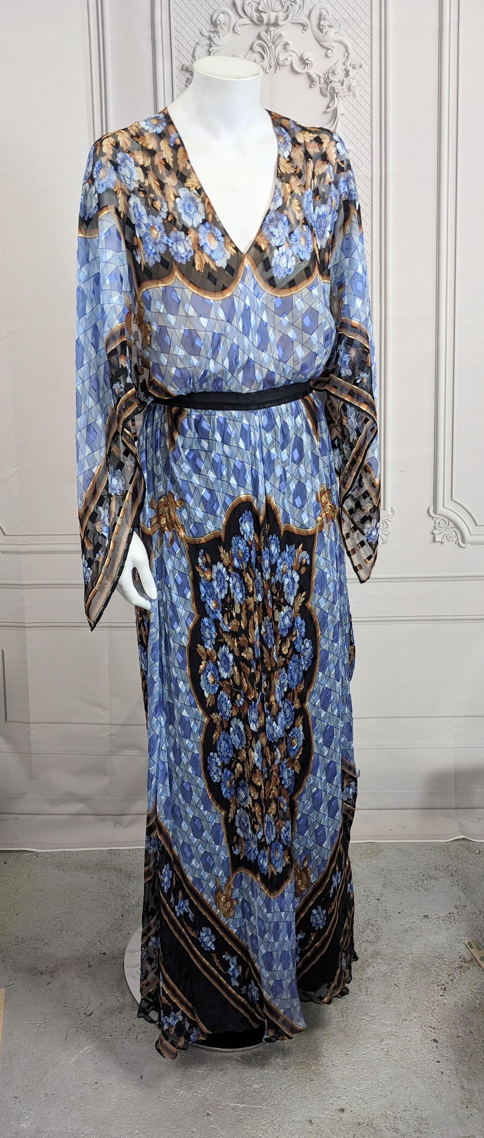 Paul-Louis Orrier: abito in chiffon con stampa piazzata e sciarpa a punta in vendita 4