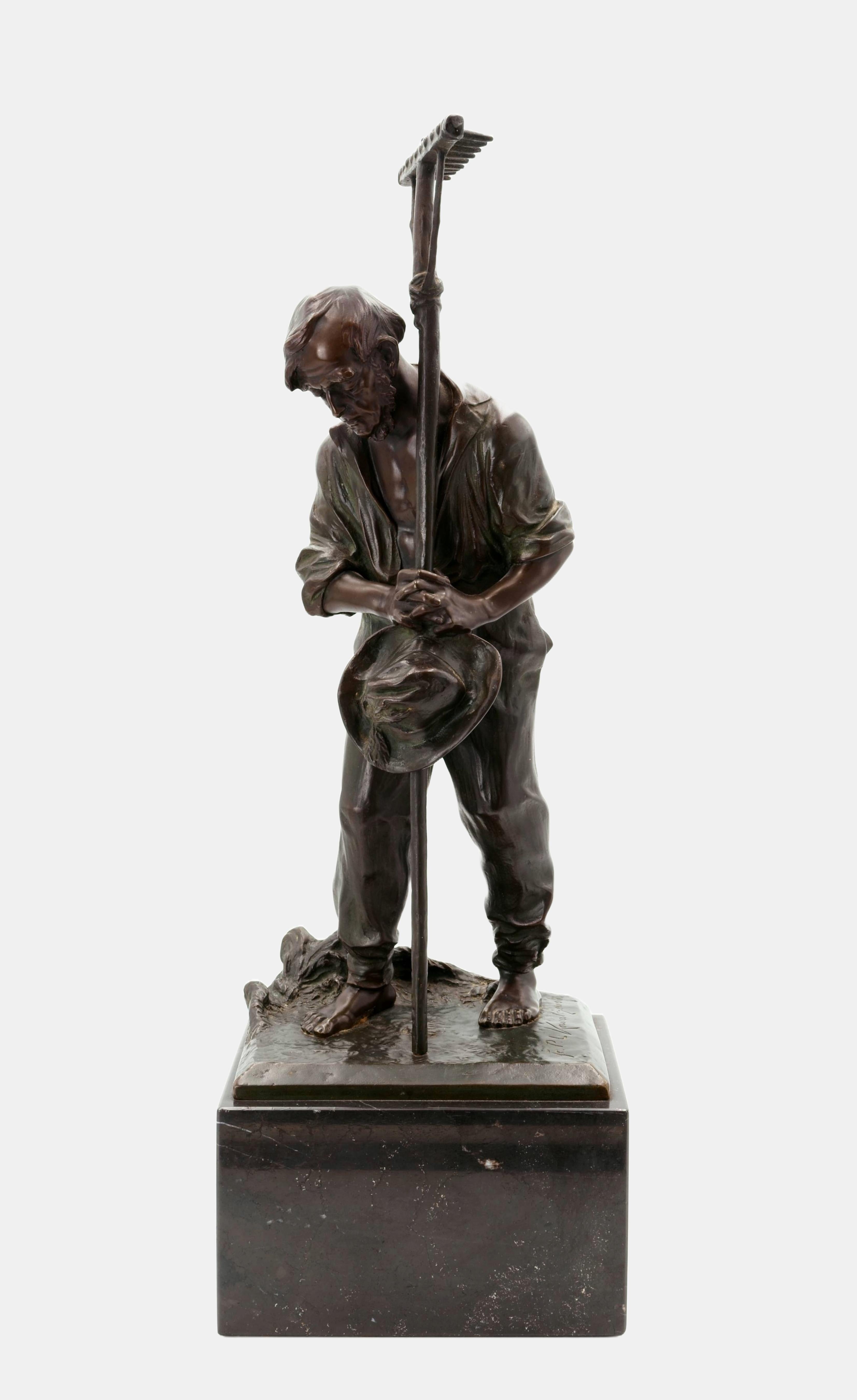 What is a sculpture artist called?
