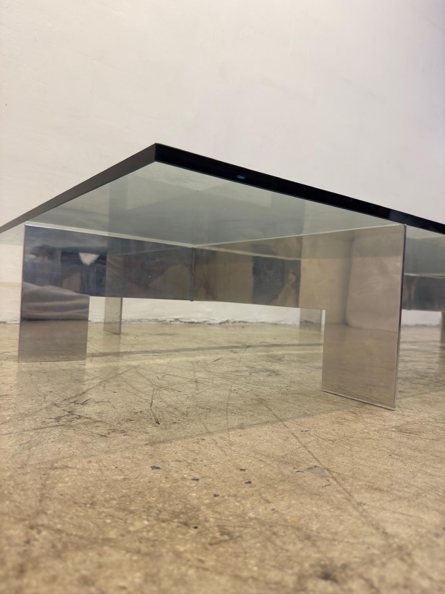 Table basse ou Cocktail Tables en aluminium et verre pour Habitat, Paul Mayen, 1970 Bon état - En vente à Miami, FL