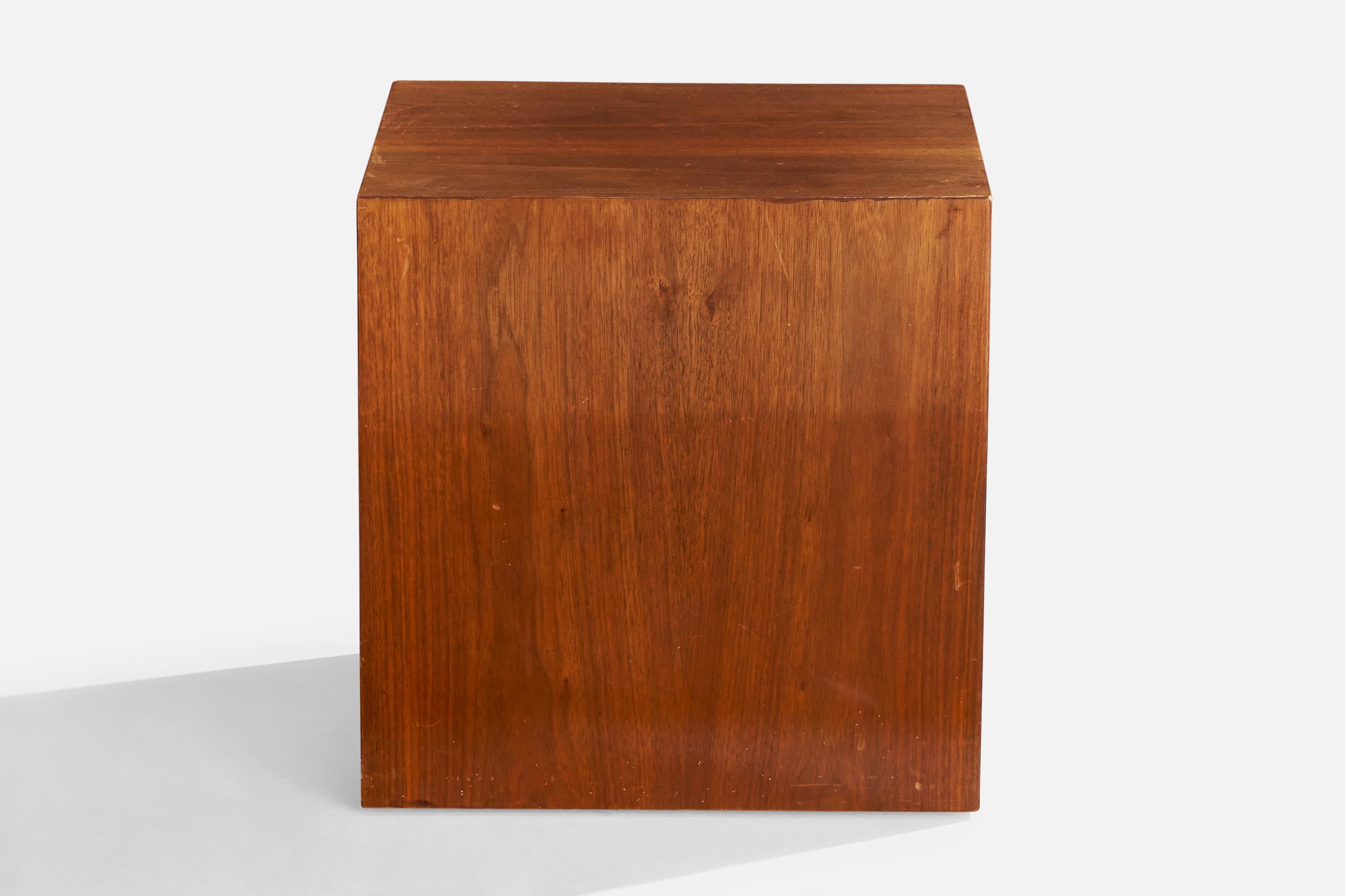 Américain Attribution Paul Mayen, table d'appoint en chêne, États-Unis, 1970 en vente